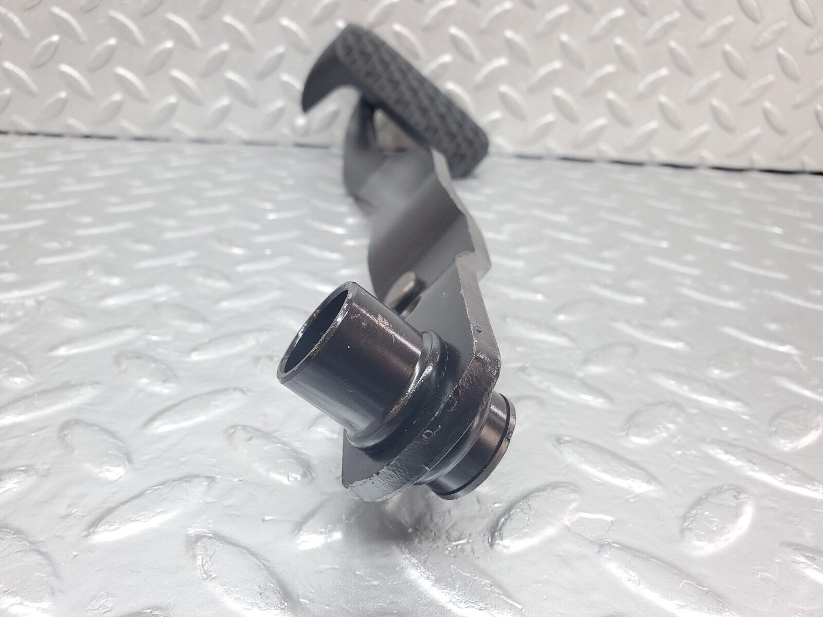 44285 Mercedes-Benz W123 280E Brake Pedal With Rubber 1232910082