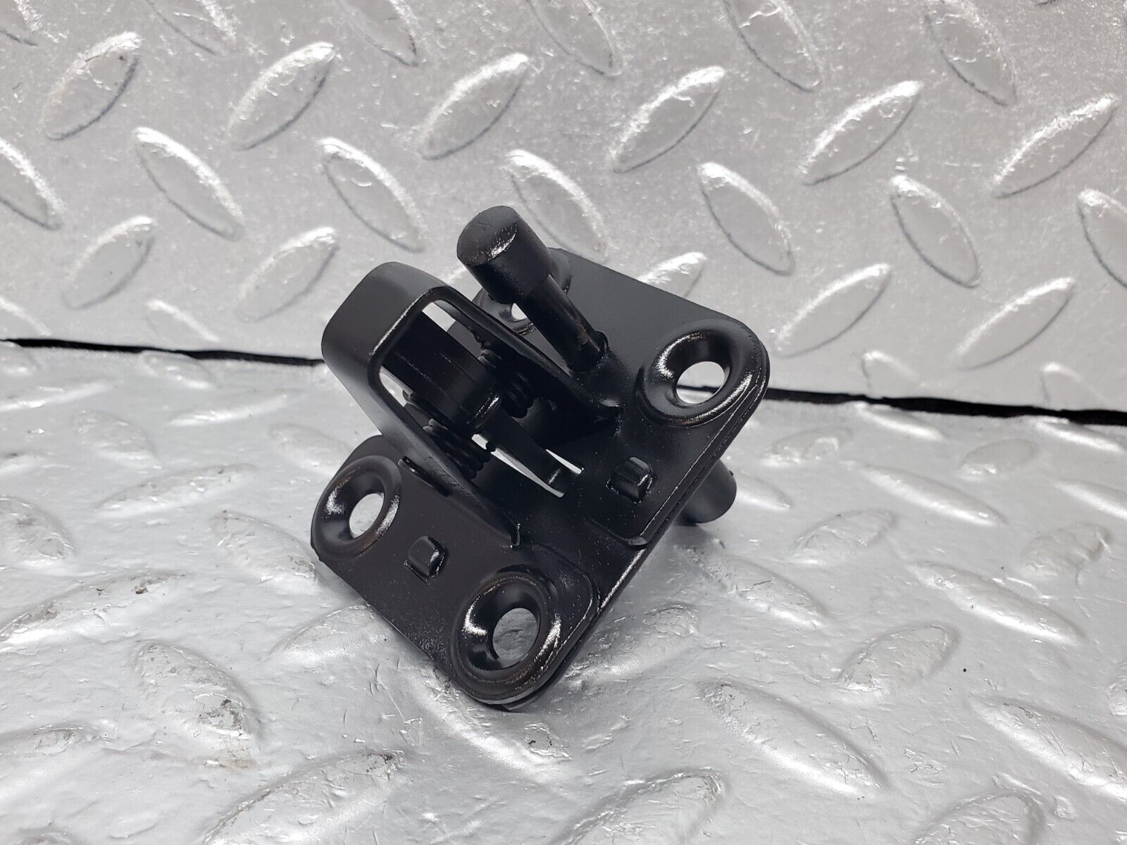 44497 Mercedes-Benz W123 280E Bonnet Lock Latch