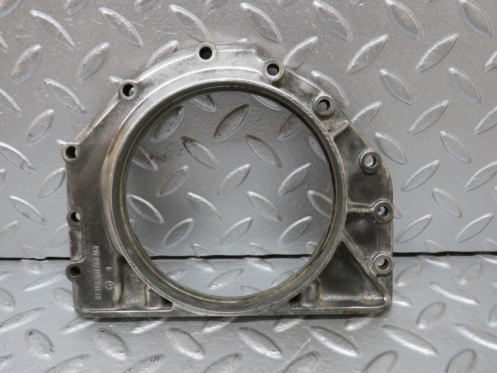 32853 Mercedes-Benz C107 R107 350 V8 Crankshaft Rear Sealing Cover 1160110608