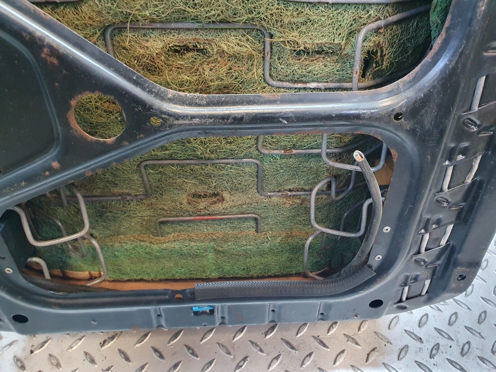 43813 Mercedes-Benz C126 380SEC Coupe Front Right Electric Passenger Seat Leather 1269101950