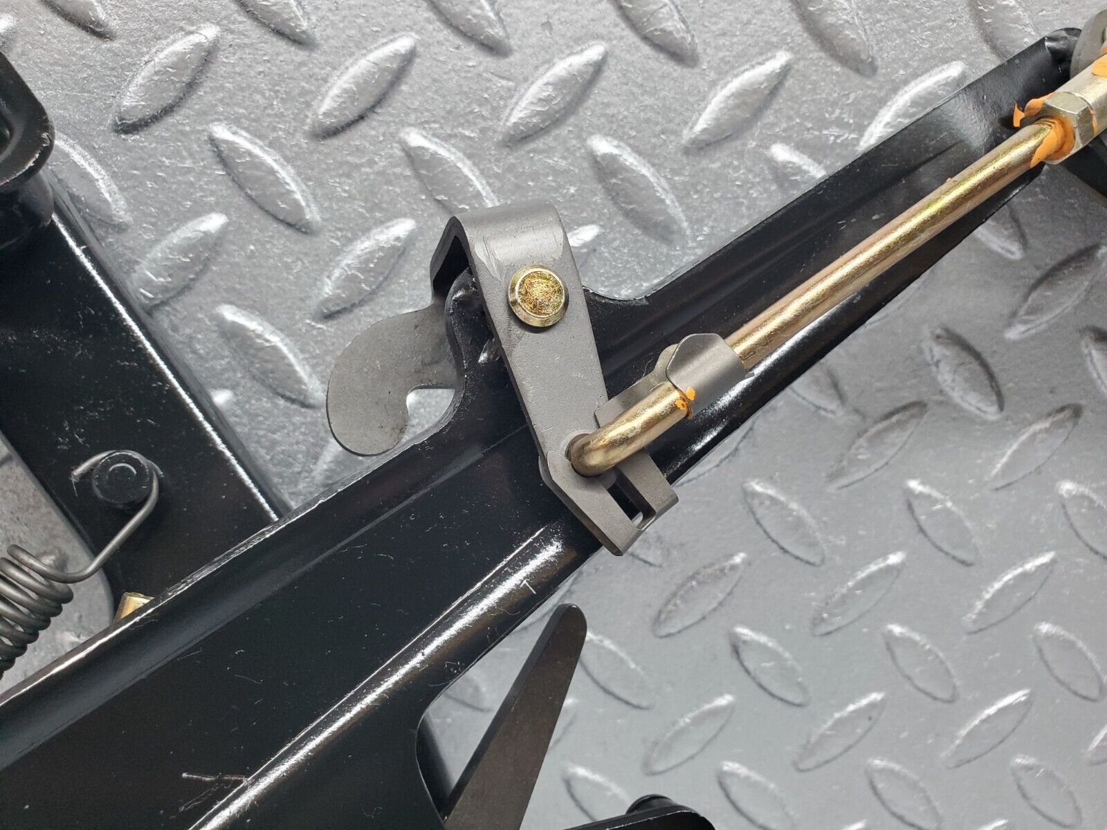 45832 Mercedes-Benz W126 420SE Handbrake Regulator