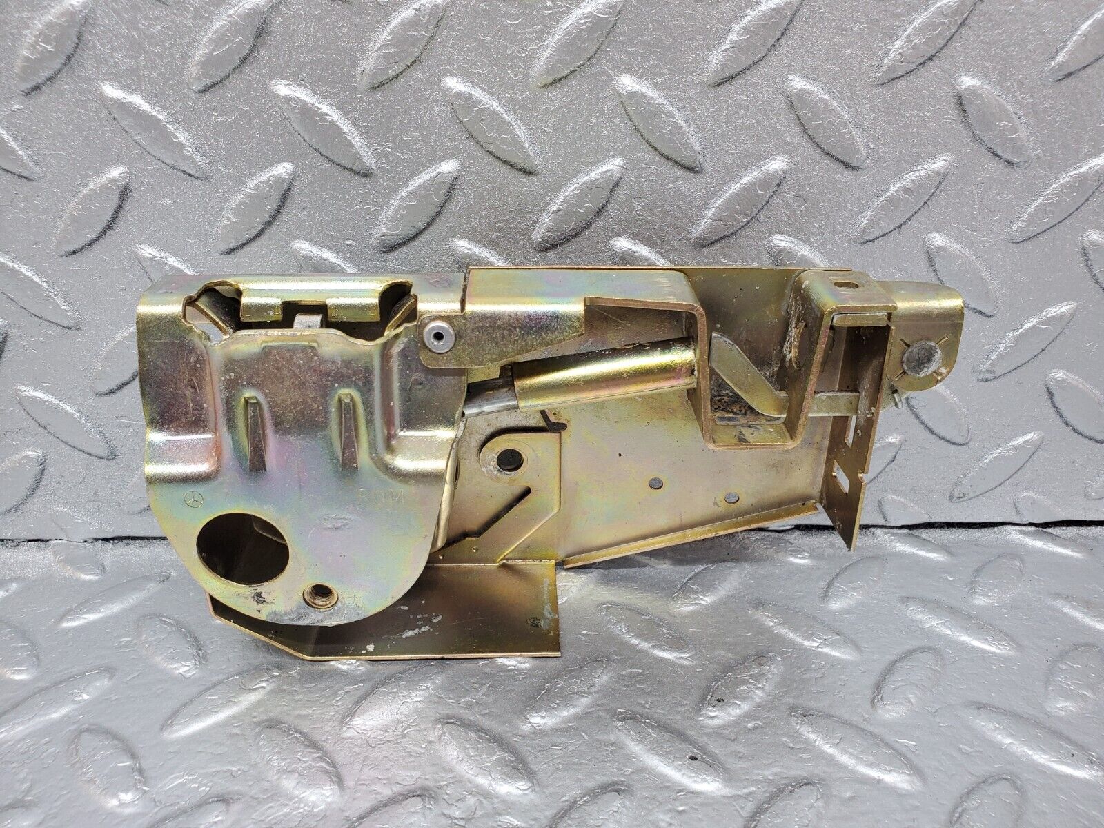 45638 Mercedes-Benz W126 420SE Trunk Lock