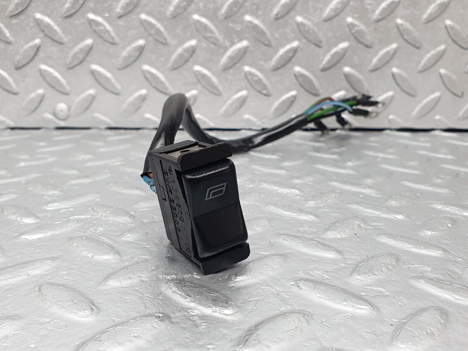 43583 Mercedes-Benz C126 380SEC Coupe Rear Electric Window Switch 1268201710