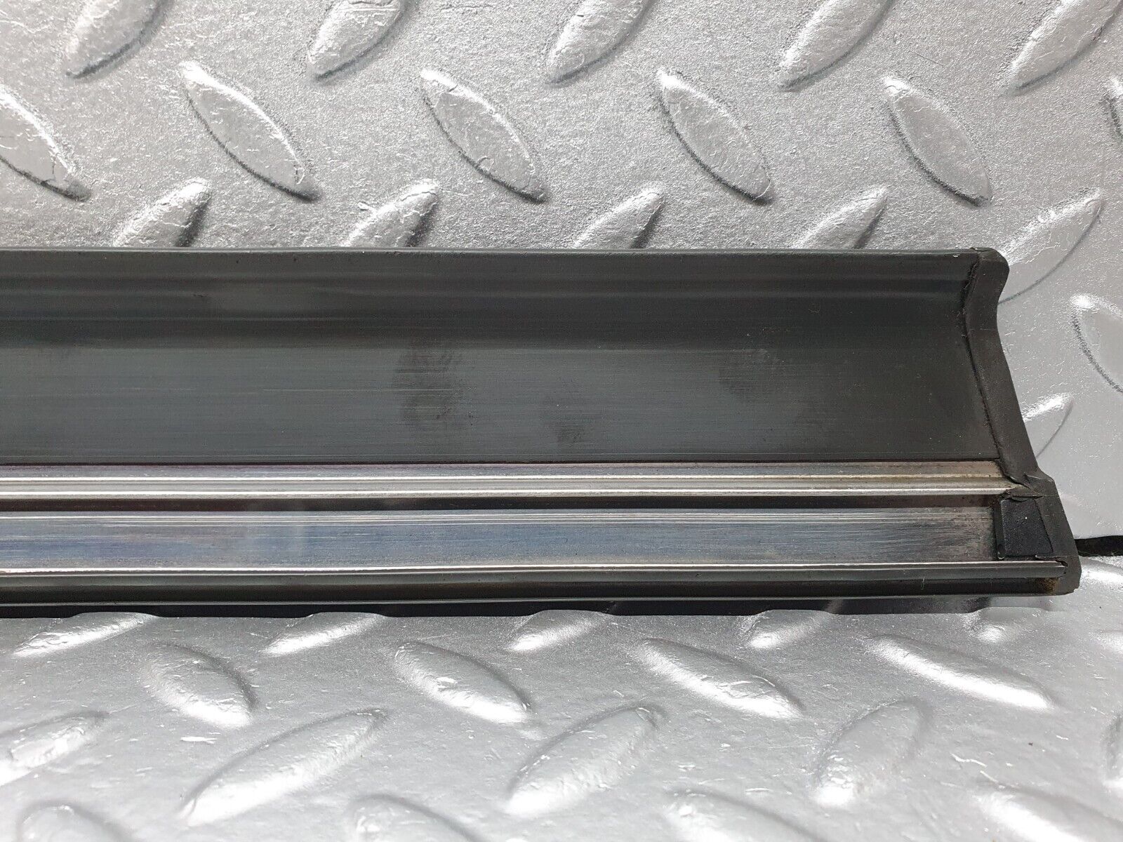 41684 Mercedes-Benz W124 200E Front Right Door Lower Moulding Trim