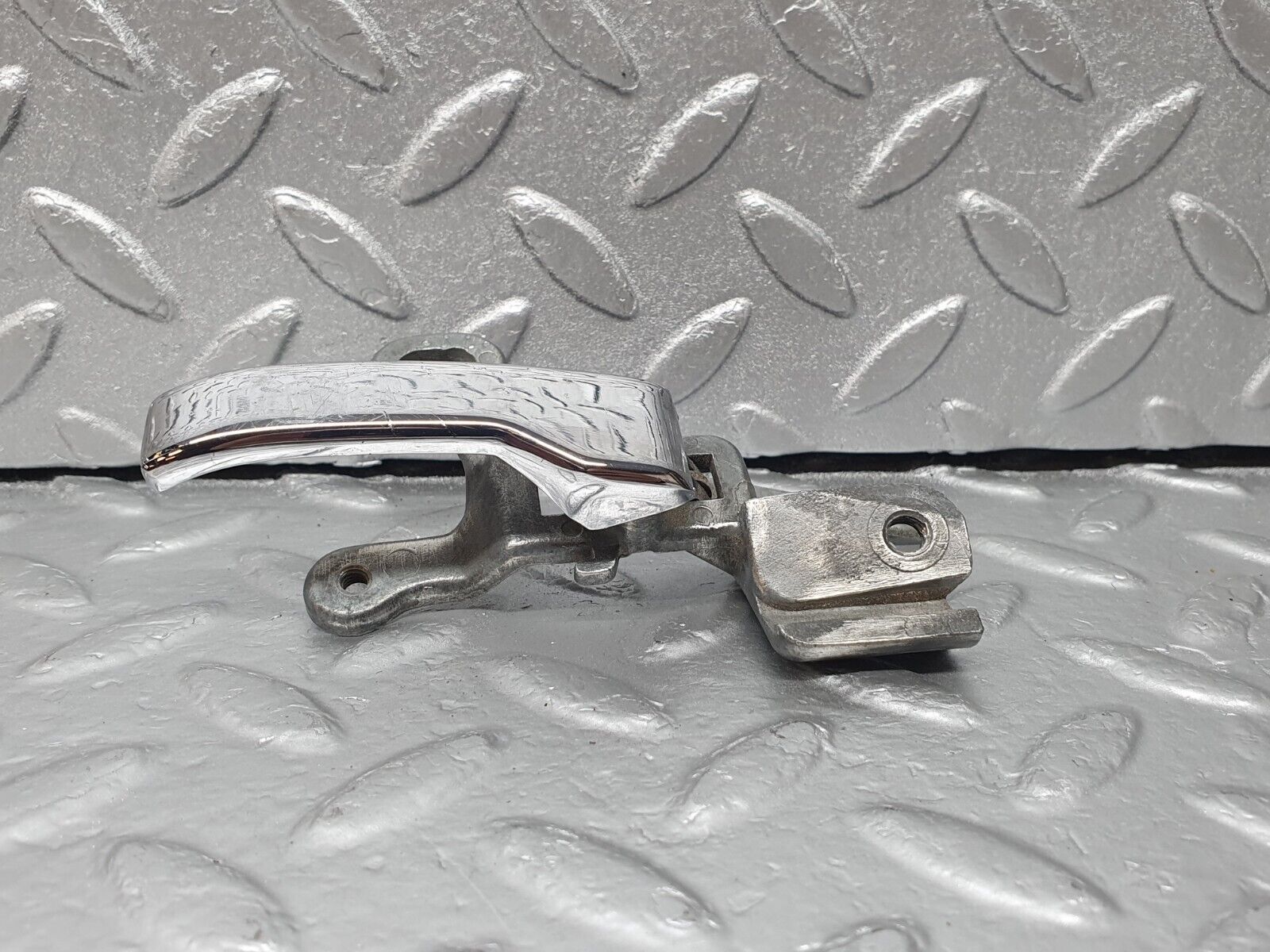 43111 Mercedes-Benz W108 280SE Rear Left Interior Door Handle Chrome 1157660119