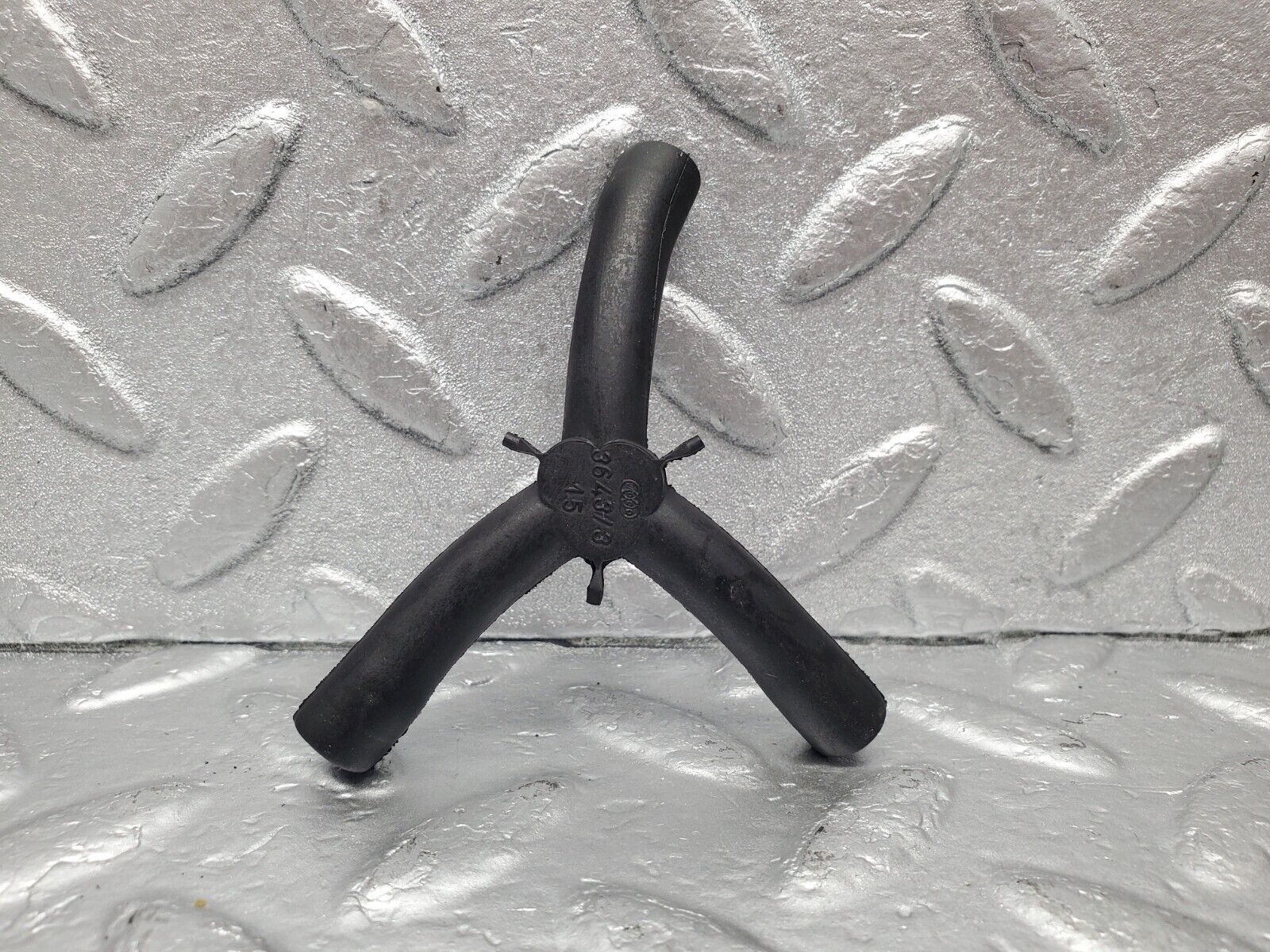 46674 Mercedes-Benz C123 280CE Coupe Vacuum Pipe Hose Distributor