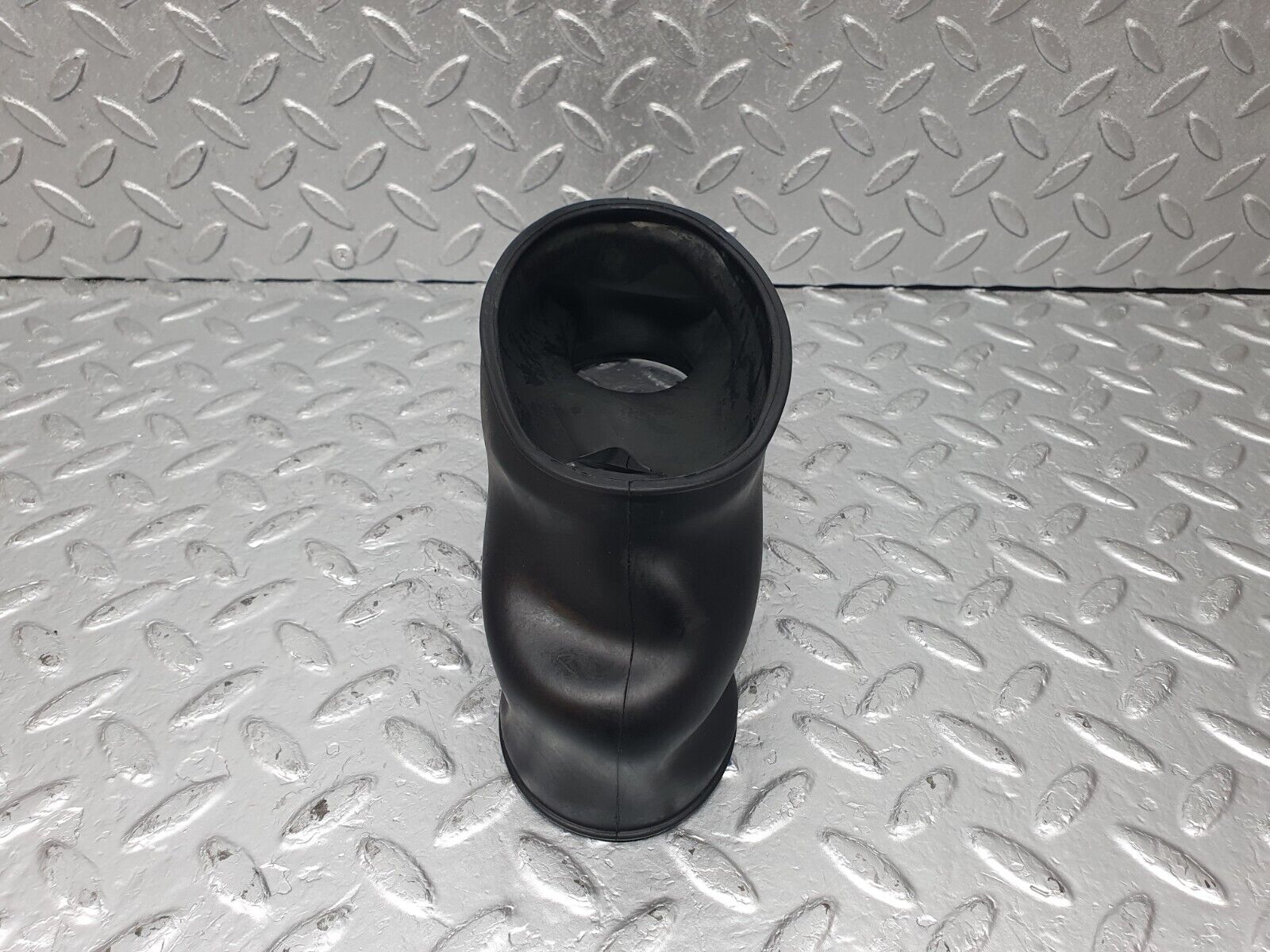 43913 Mercedes-Benz C123 230CE Coupe Air Duct Rubber Hose 1238320988