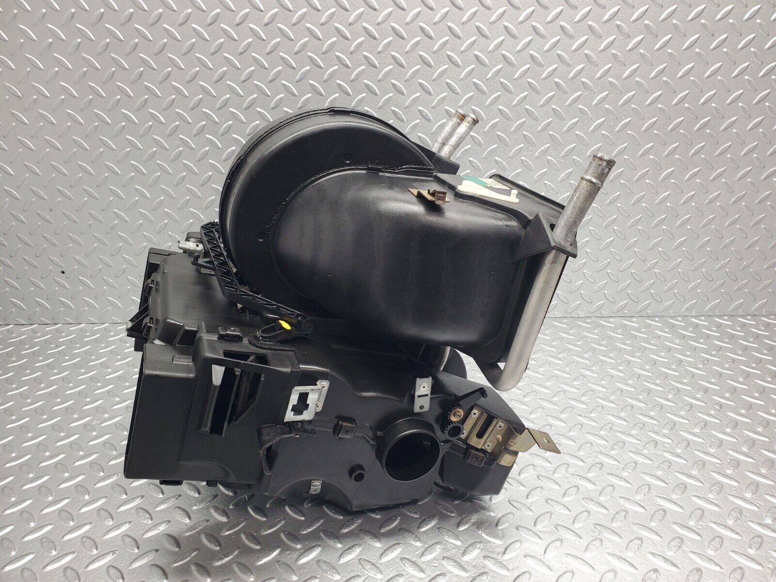 46461 Mercedes-Benz C123 280CE Coupe Heater Box Blower Housing 0130062800