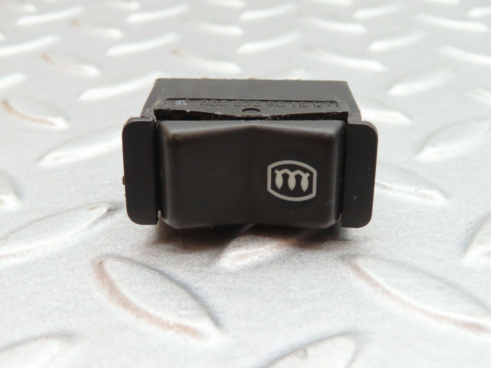 4968 Mercedes-Benz R107 350SL Rear Heated Window Switch 0008206010