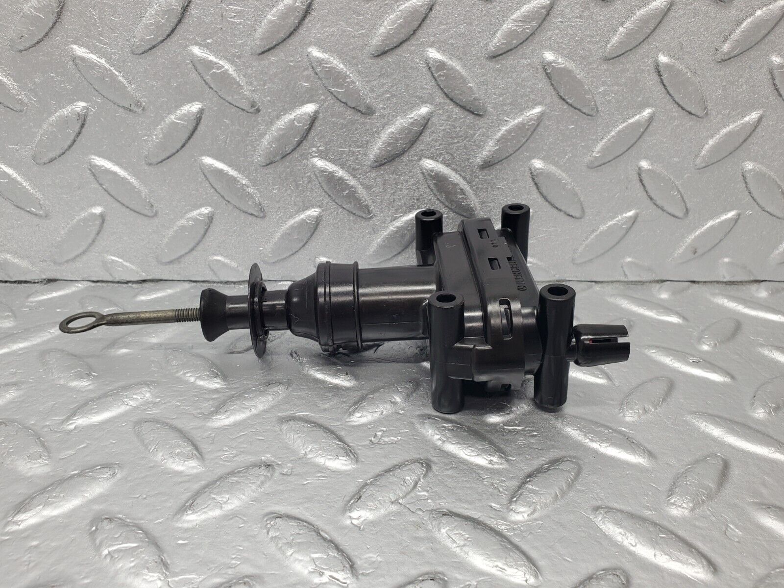 46940 Mercedes-Benz R129 320SL Coupe Left Door Lock Vacuum Actuator