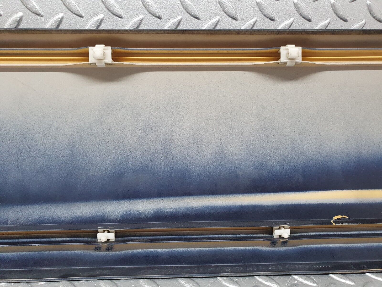 42177 Mercedes-Benz R129 320SL Coupe Right Door Lower Moulding Trim 1296900440