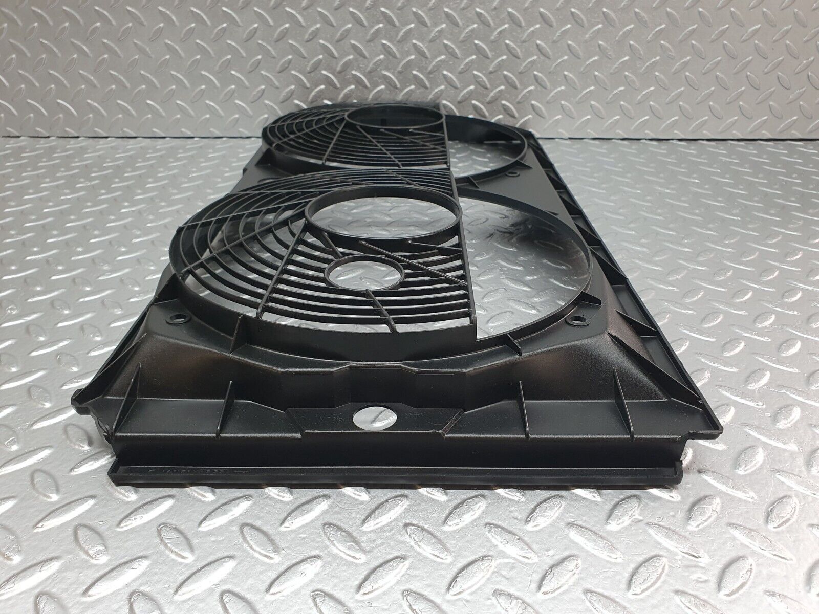 42190 Mercedes-Benz R129 320SL Coupe Radiator Fan Shroud Cover 1295050555