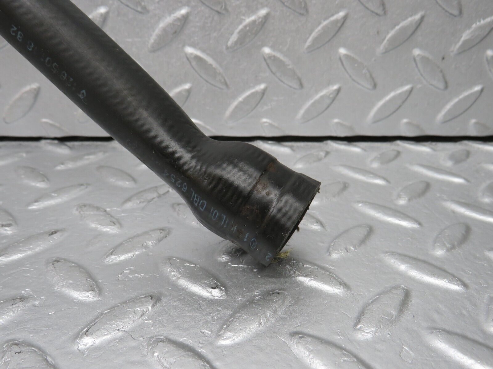 39216 Mercedes-Benz R107 500SL Engine Coolant Hose Pipe 1265011882