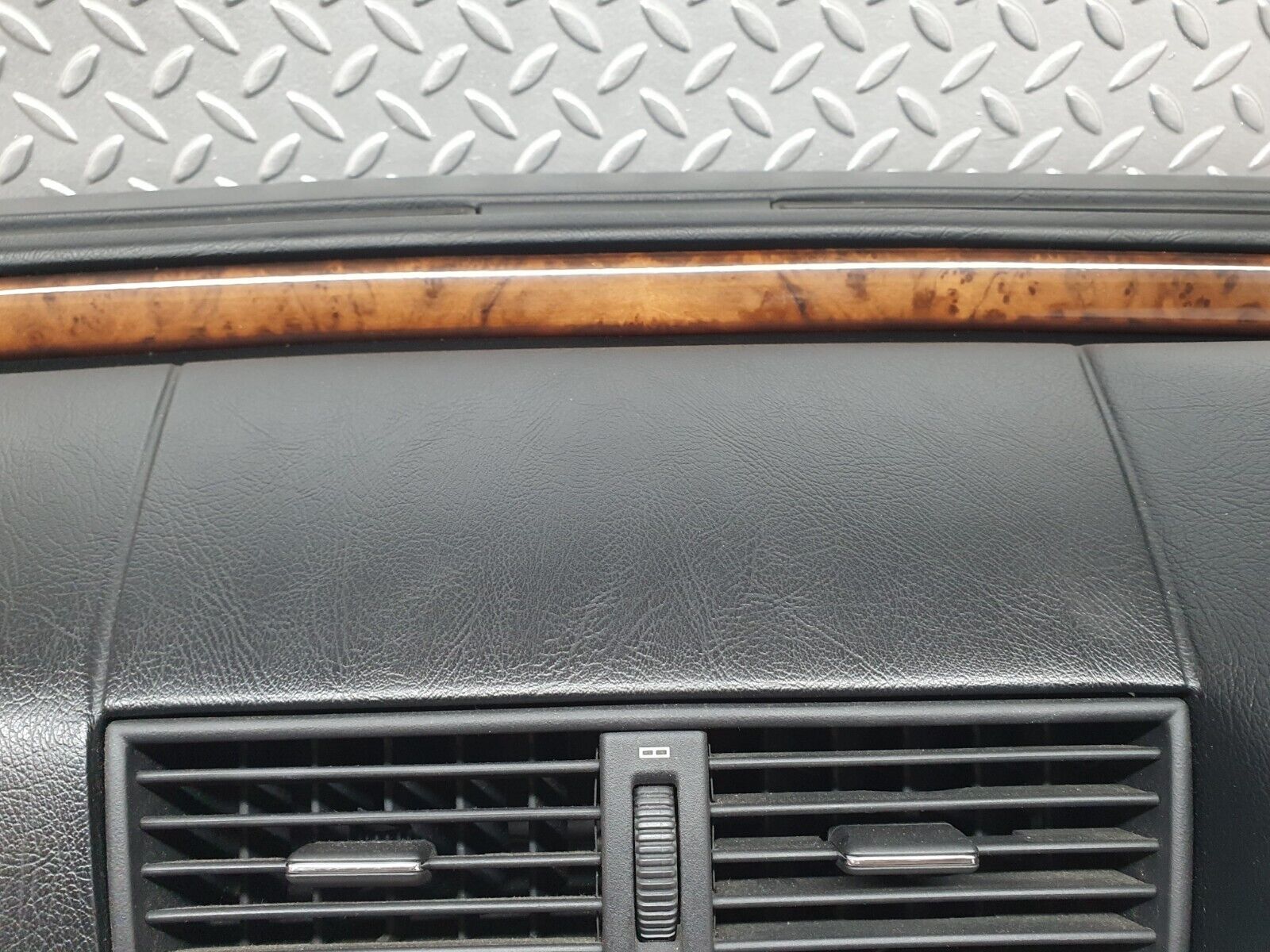 41837 Mercedes-Benz W202 C200 Dashboard Black