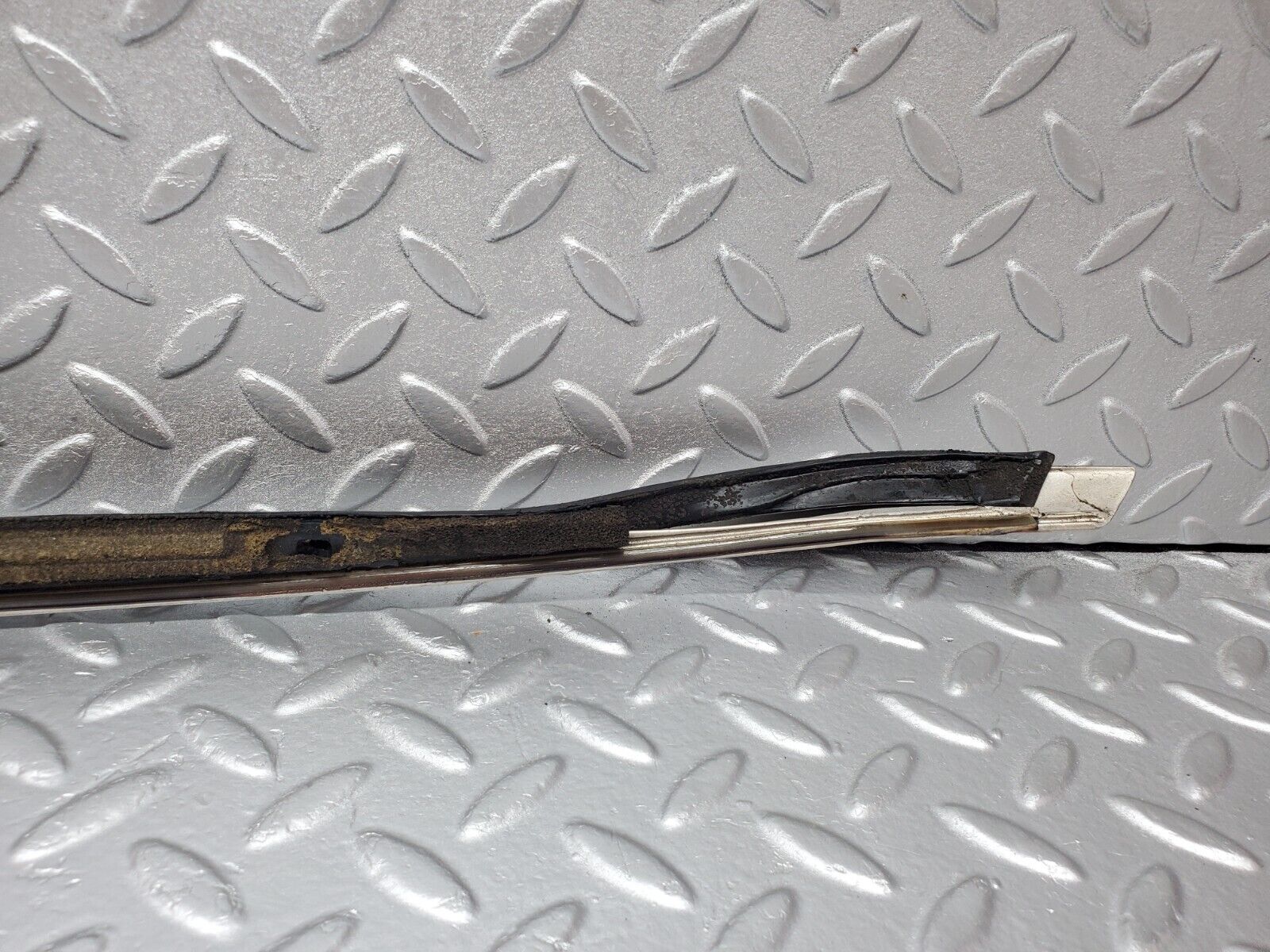 45806 Mercedes-Benz W126 420SE A Pillar Exterior Trim Right Side 1266981698