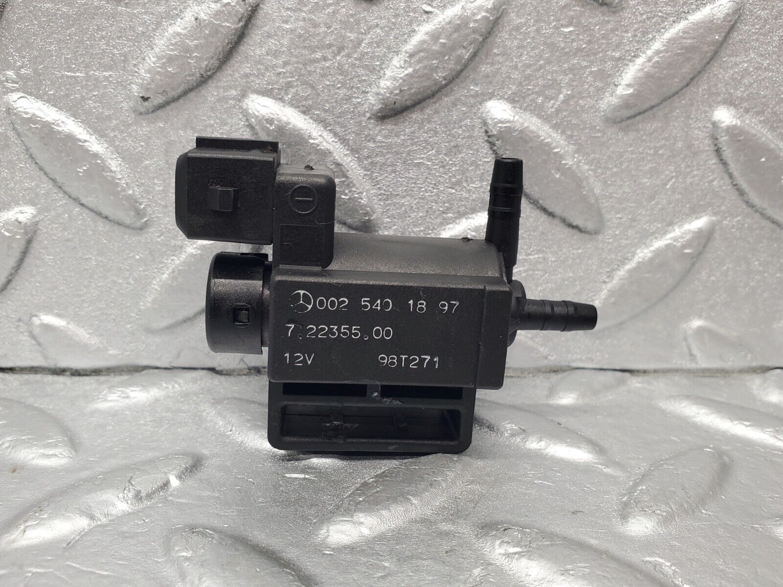 46790 Mercedes-Benz R129 320SL Coupe Vacuum Valve Pierburg 0025401897