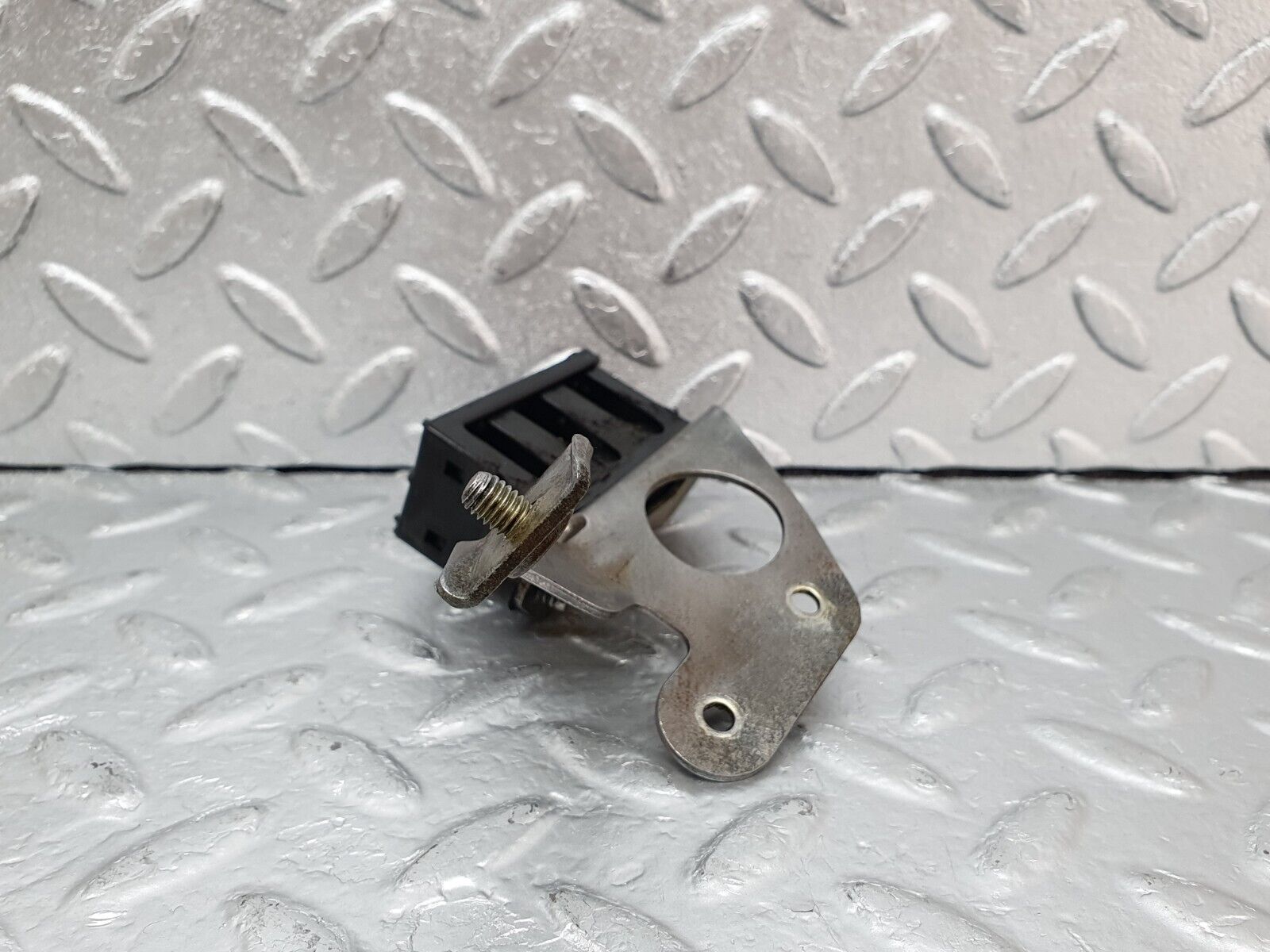 44135 Mercedes-Benz C123 230CE Coupe Cable Wire Connector 1235400369