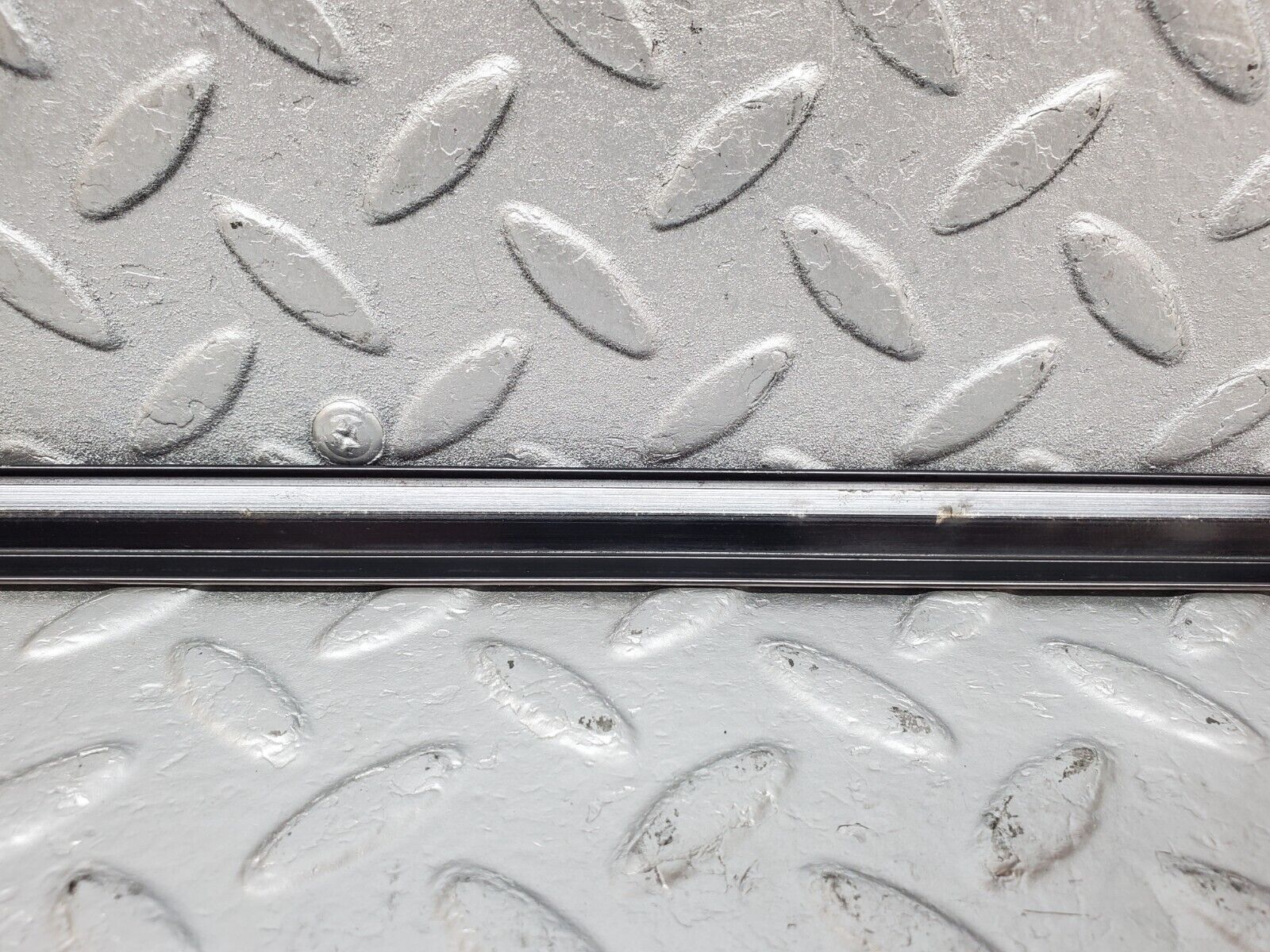 45136 Mercedes-Benz R129 300SL Coupe Left Door Window Moulding Trim