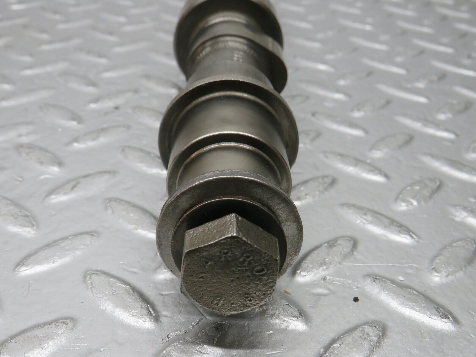 33023 Mercedes-Benz C107 R107 350 V8 Camshaft Left Side 1160514601