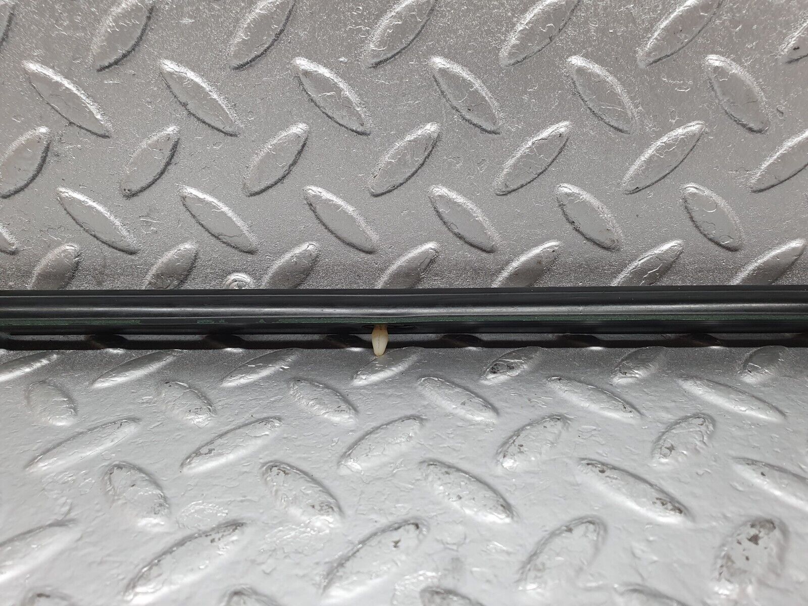 43456 Mercedes-Benz W108 280SE Front Left Door Centre Moulding Trim