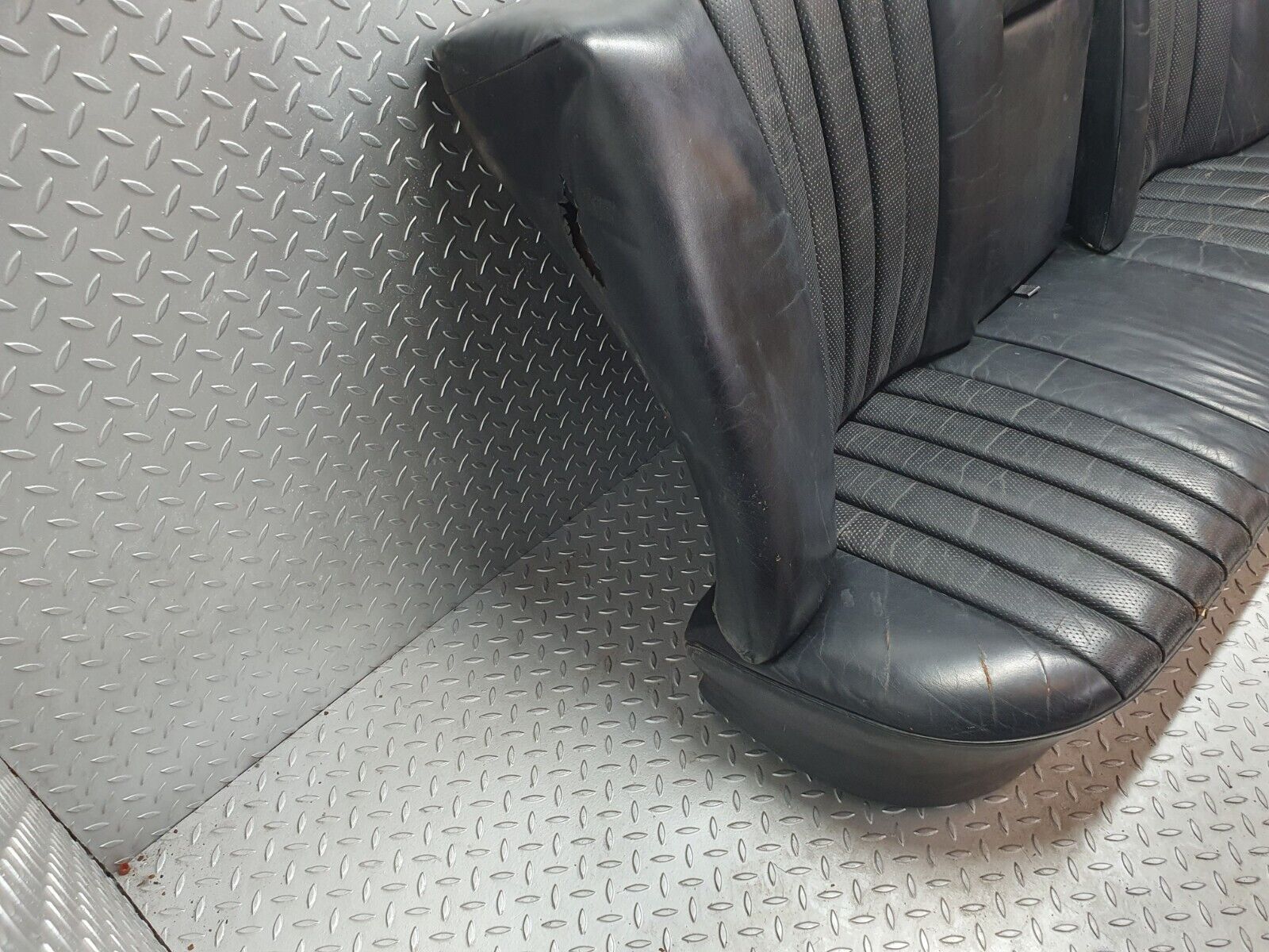 43479 Mercedes-Benz W108 280SE Rear Seat Leather Black 1099240216