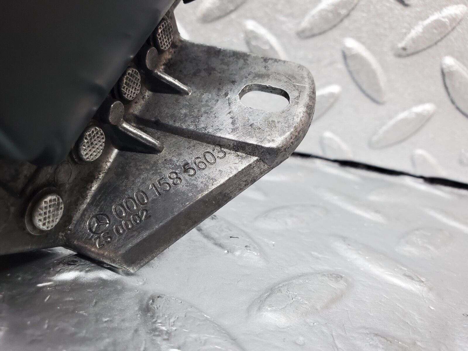 45778 Mercedes-Benz W126 420SE Ignition Coil 0001585603 0221501374