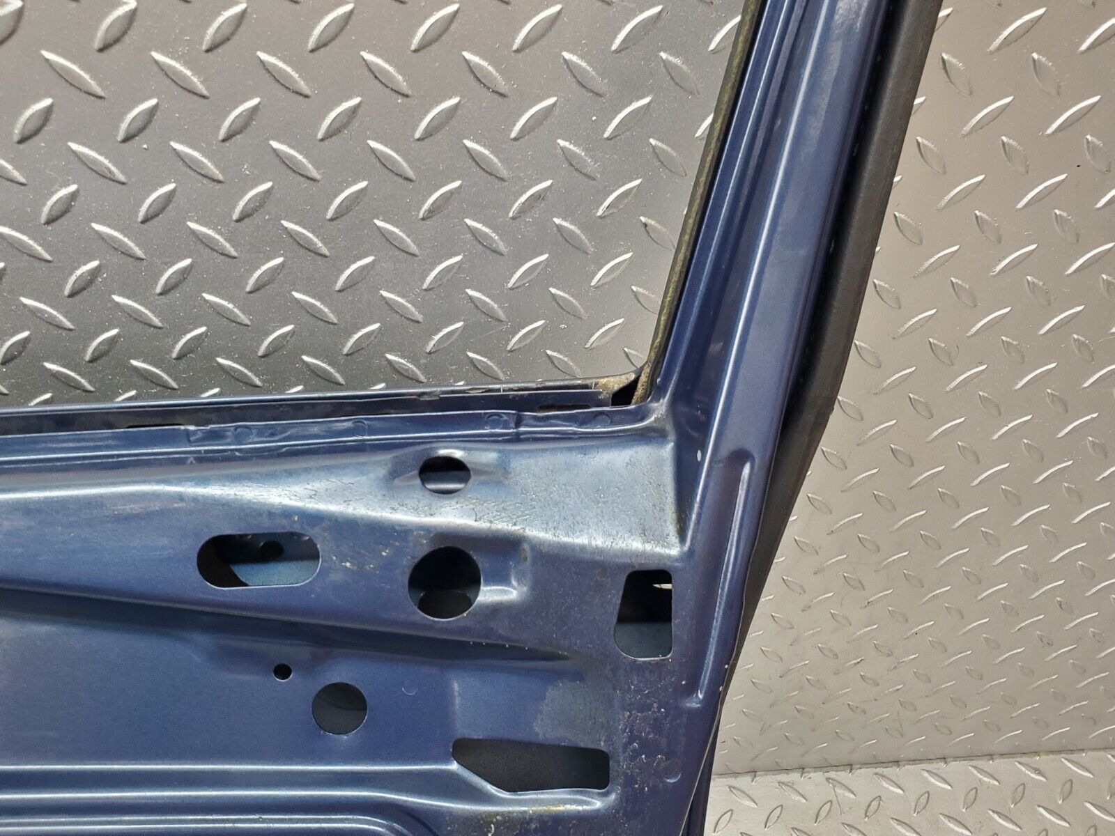 44704 Mercedes-Benz W124 220E Front Right Door