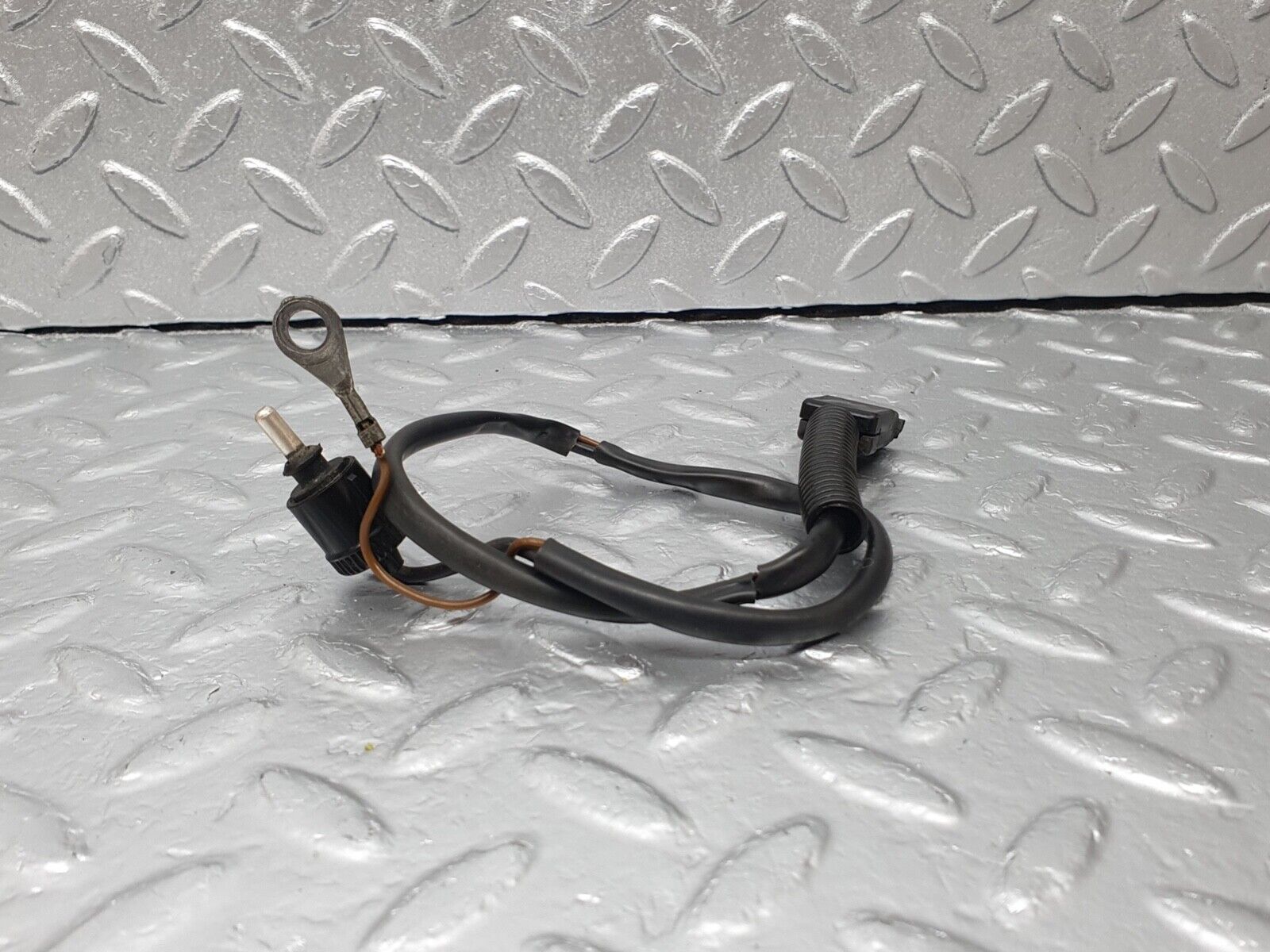 42996 Mercedes-Benz W201 190 Wire Cable Connector 0085450828 0095451428