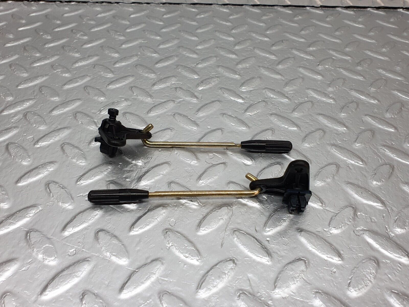 42103 Mercedes-Benz W202 C200 Rear Door Lock Knob Pair 2107300221