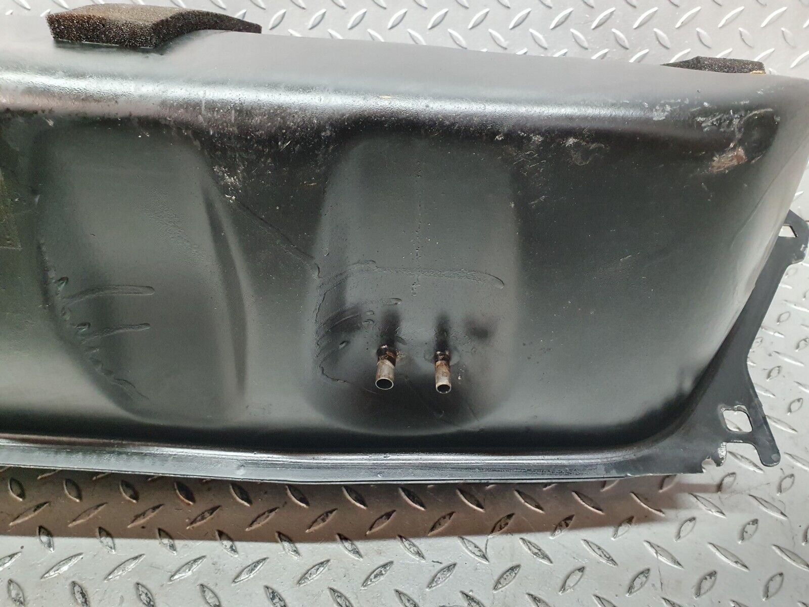 41732 Mercedes-Benz W124 200E Fuel Tank 2014710521