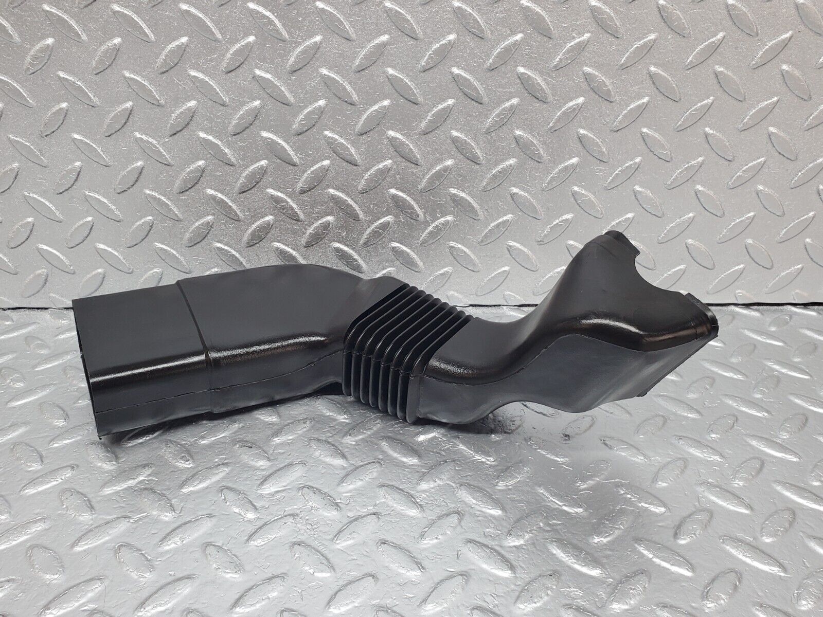 45750 Mercedes-Benz W126 420SE Air Duct Vent Left Side 1268312346