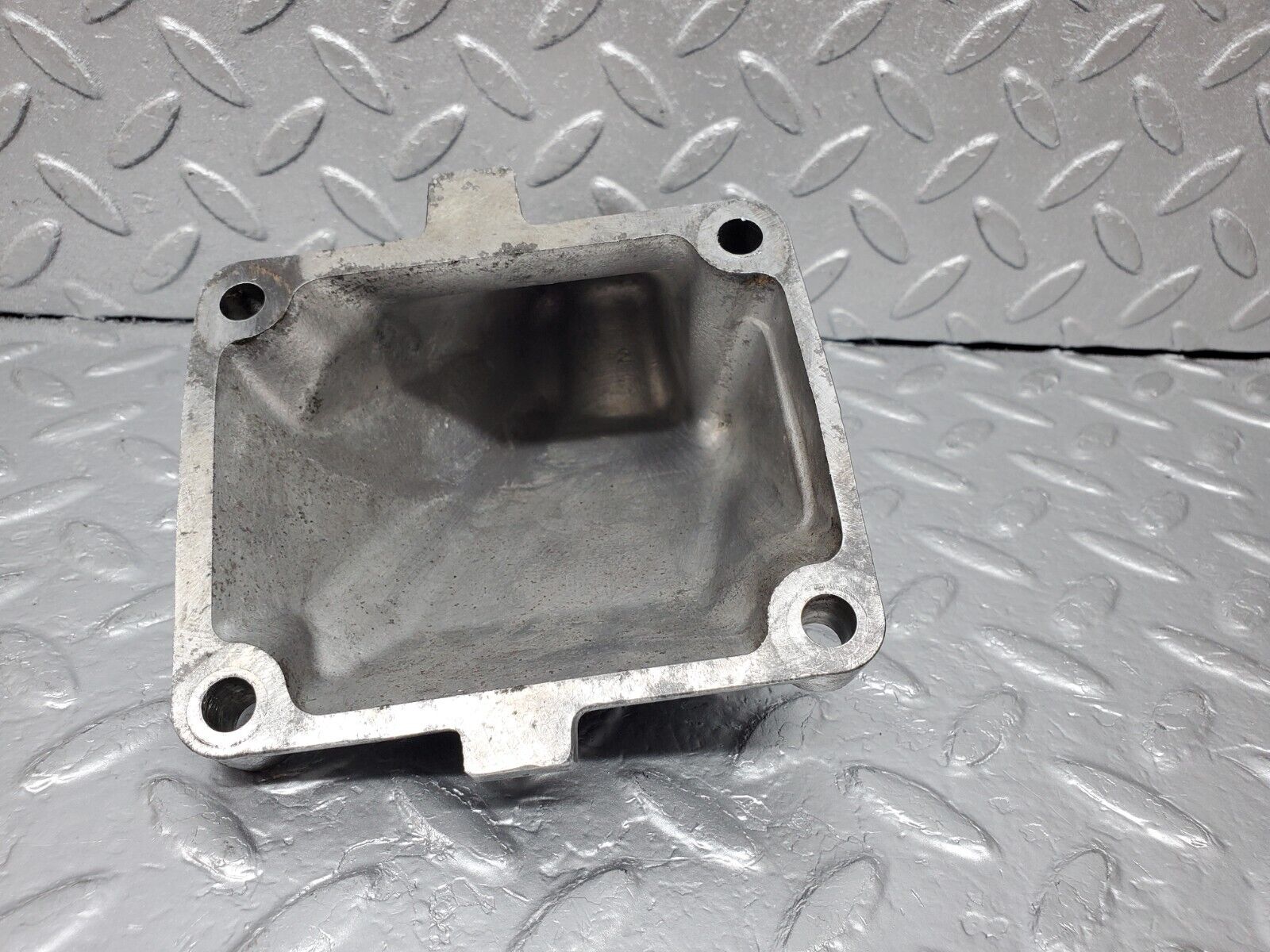 45090 Mercedes-Benz R129 300SL Coupe Engine Mount Bracket Left Side 1042230404