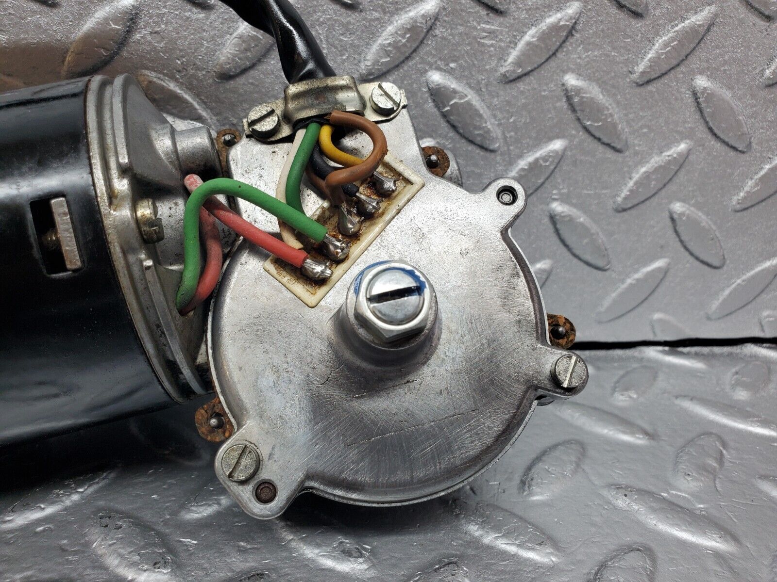 45793 Mercedes-Benz W126 420SE Wiper Motor Bosch 0390341086