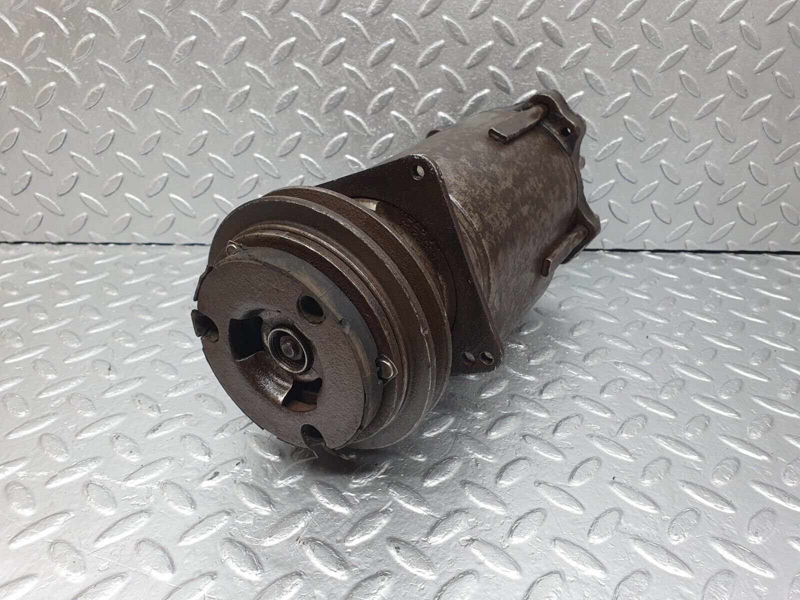 43755 Mercedes-Benz C126 380SEC Coupe Air Conditioning Compressor CFD 6556406