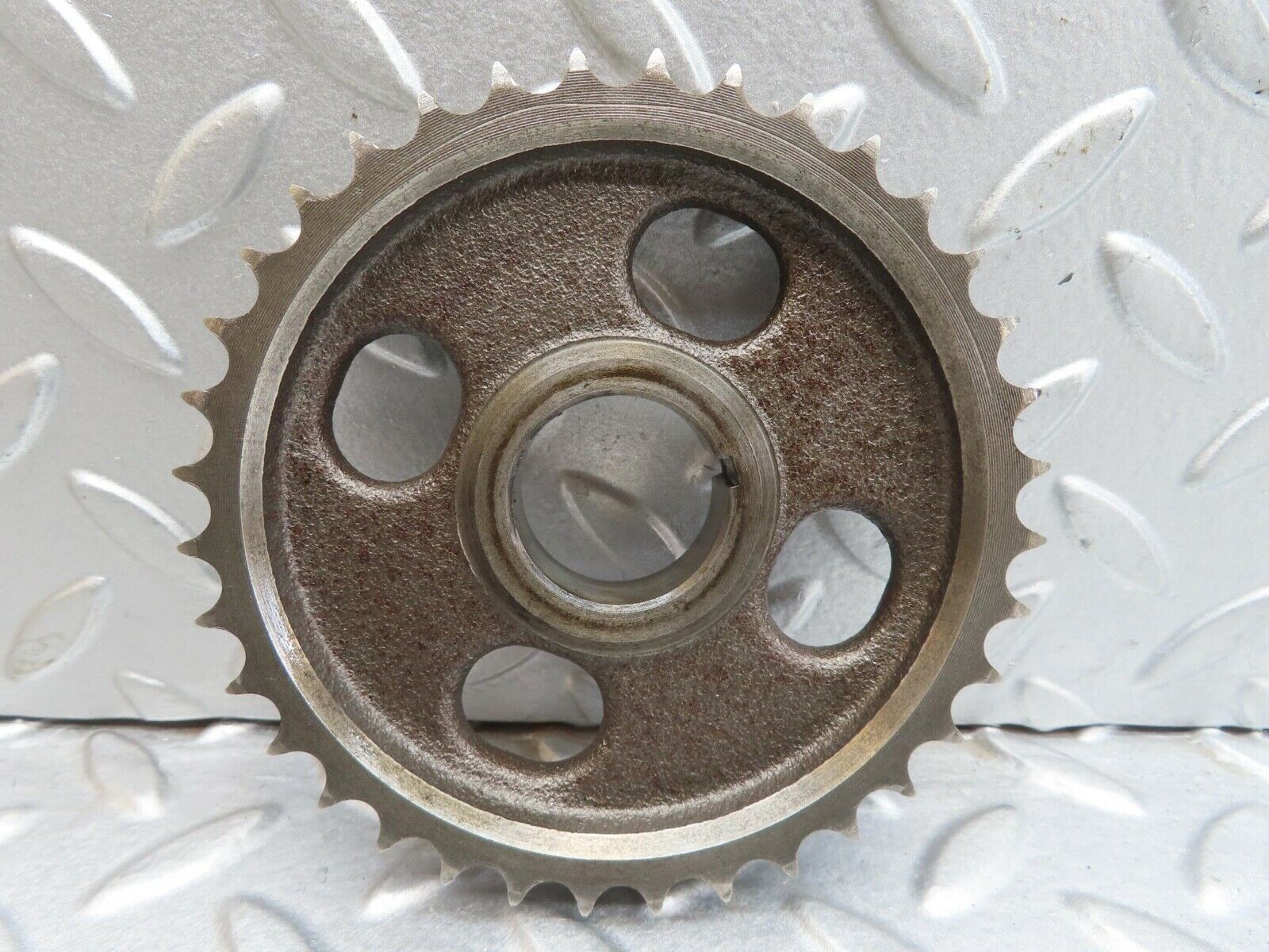 13737 Mercedes-Benz R107 450SL Camshaft Timing Gear 1160520501