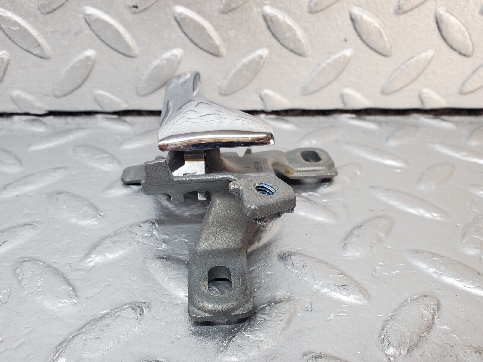 45560 Mercedes-Benz W126 420SE Right Door Interior Handle