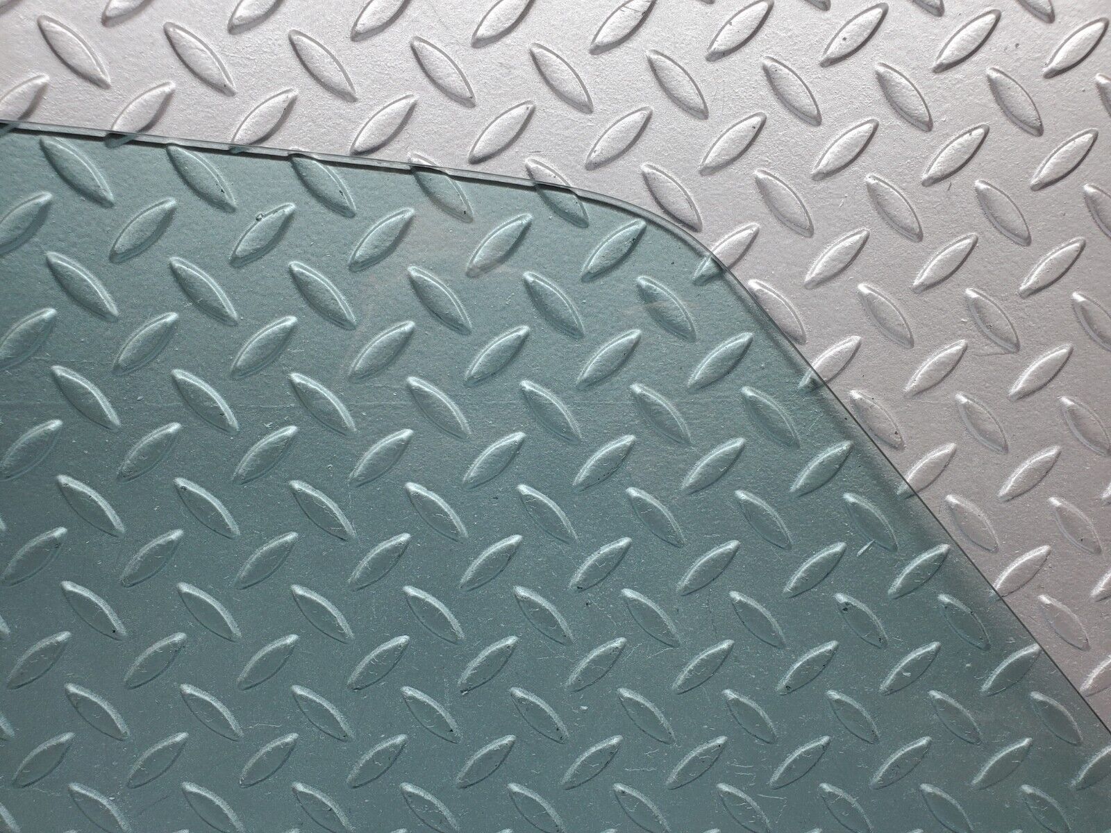 44365 Mercedes-Benz W123 280E Front Left Door Window Glass