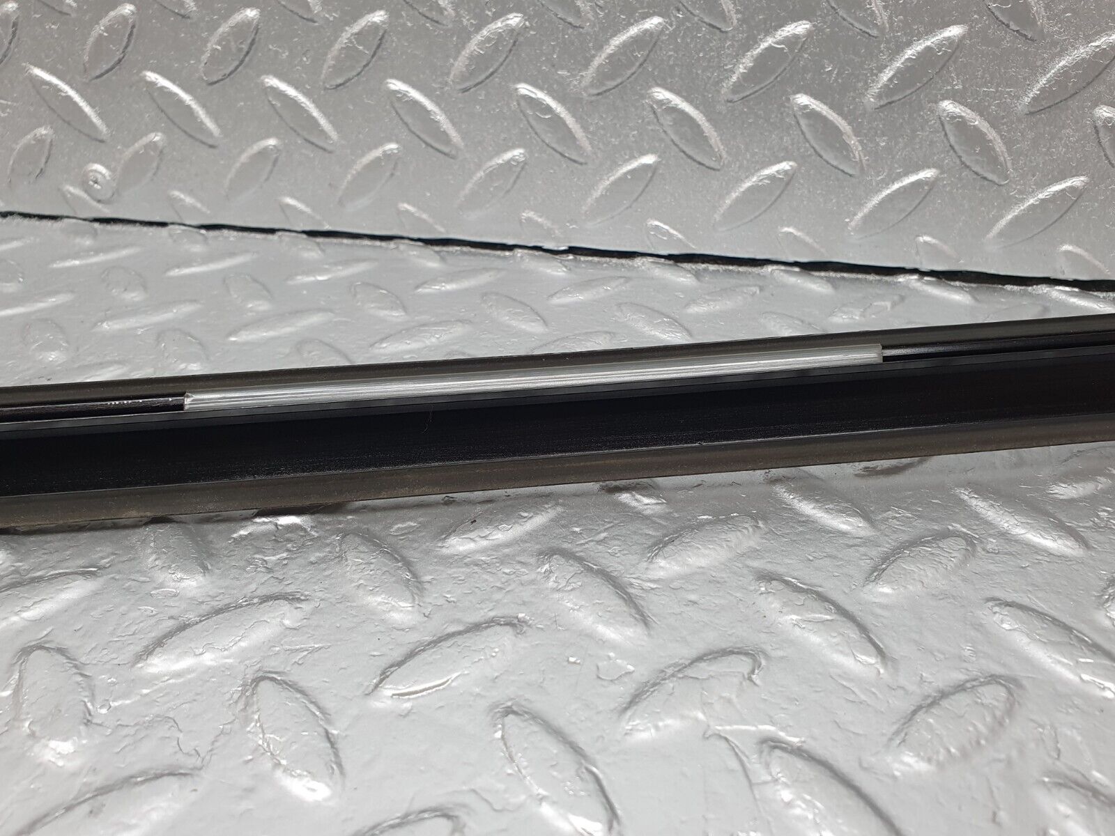 42111 Mercedes-Benz W202 C200 Roof Trim Left Side