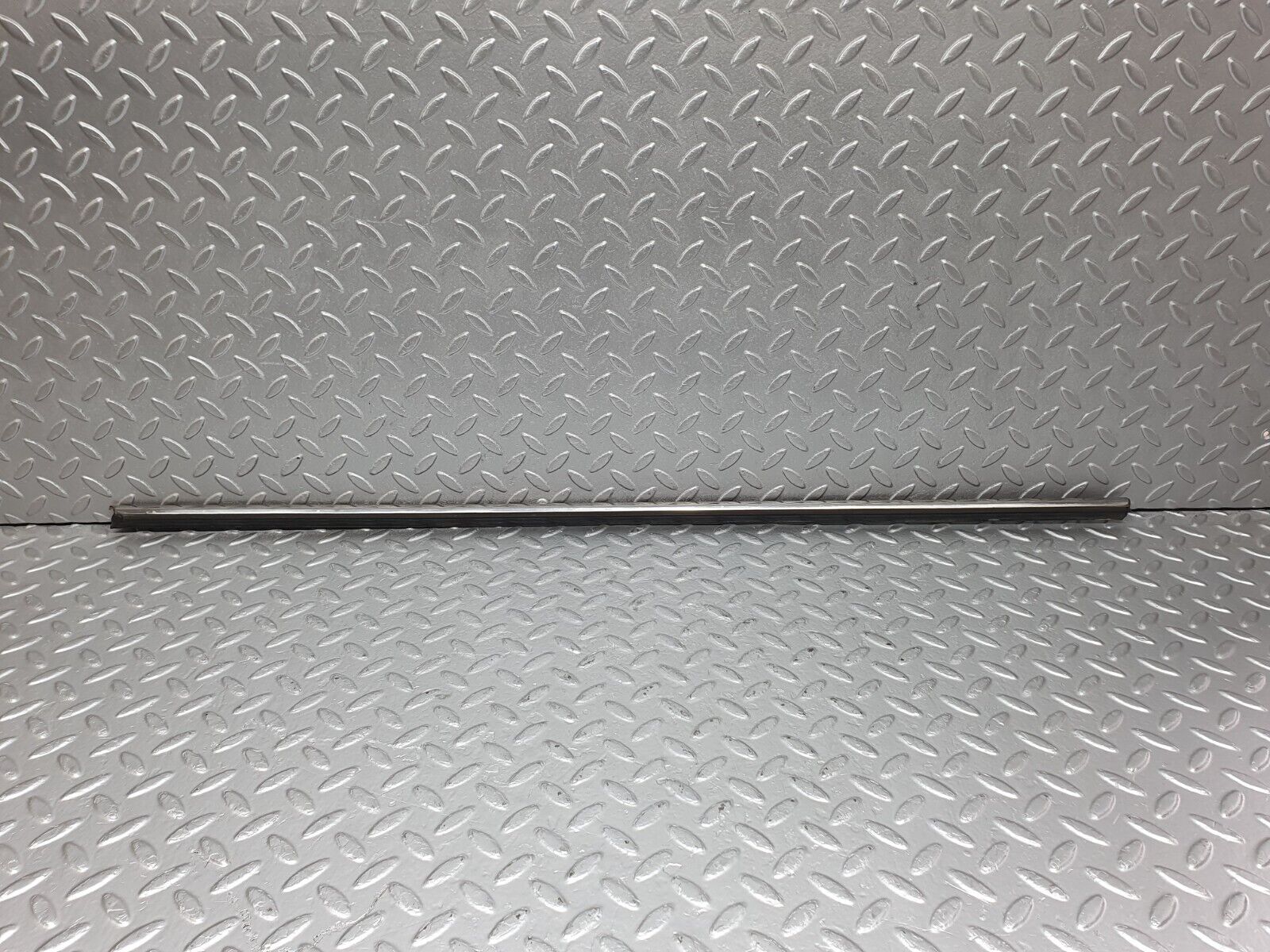 43458 Mercedes-Benz W108 280SE Rear Left Door Centre Moulding Trim