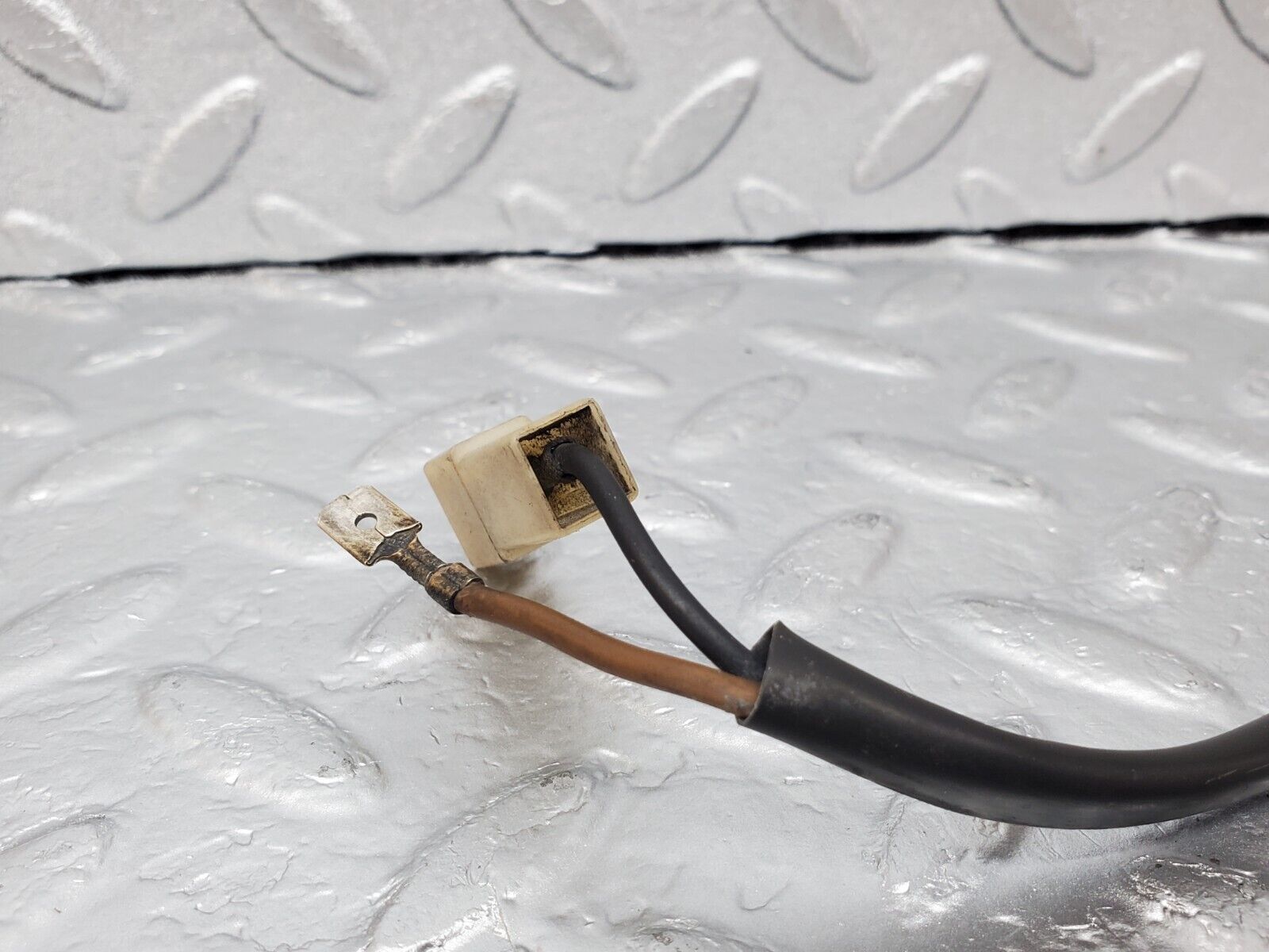 45731 Mercedes-Benz W126 420SE Windscreen Washer Nozzle