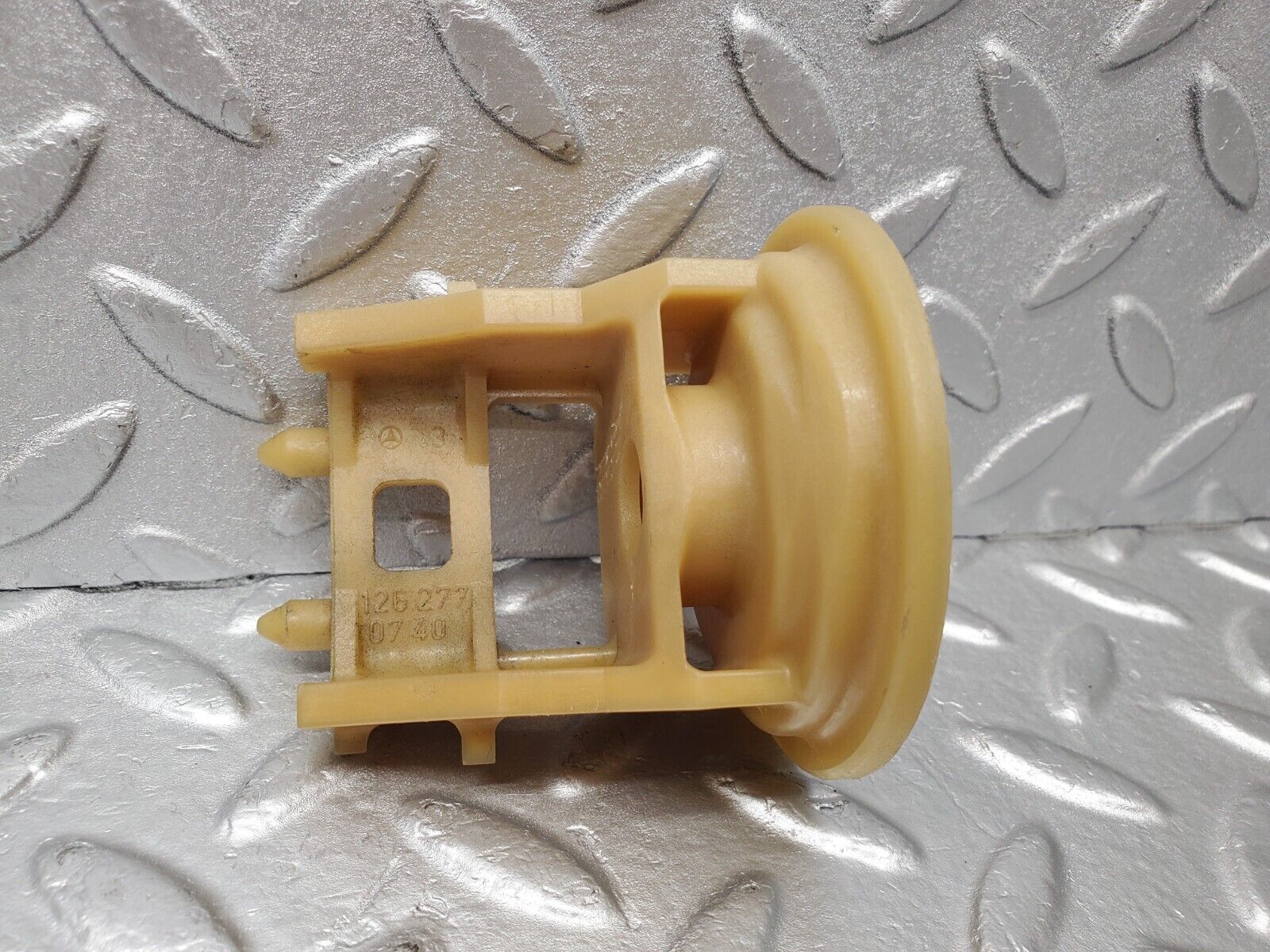 46689 Mercedes-Benz C123 280CE Coupe Automatic Gearbox Support Bracket 722.309 1262770940 1262770740