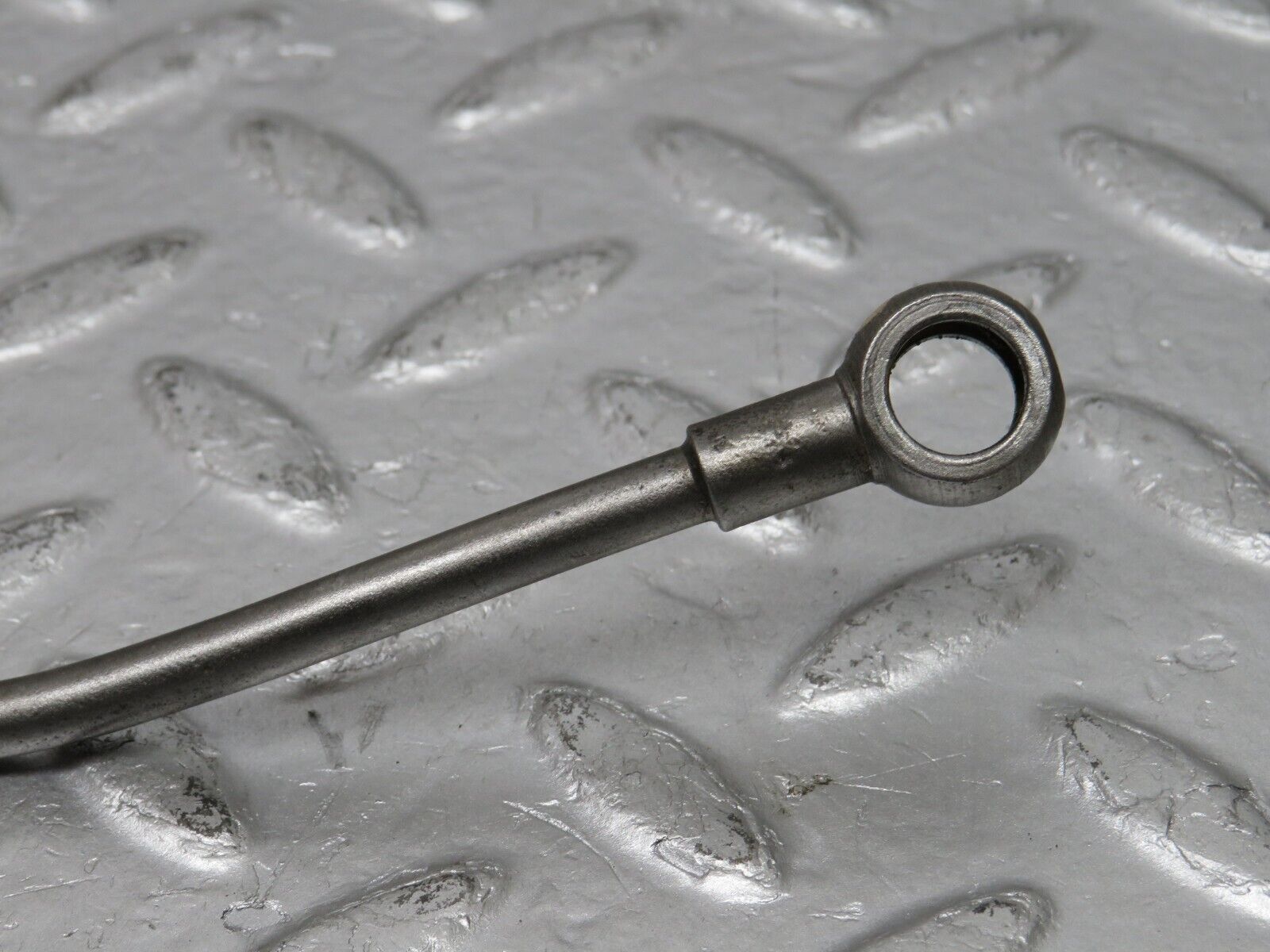 32837 Mercedes-Benz C107 R107 350 V8 Oil Pipe Hose