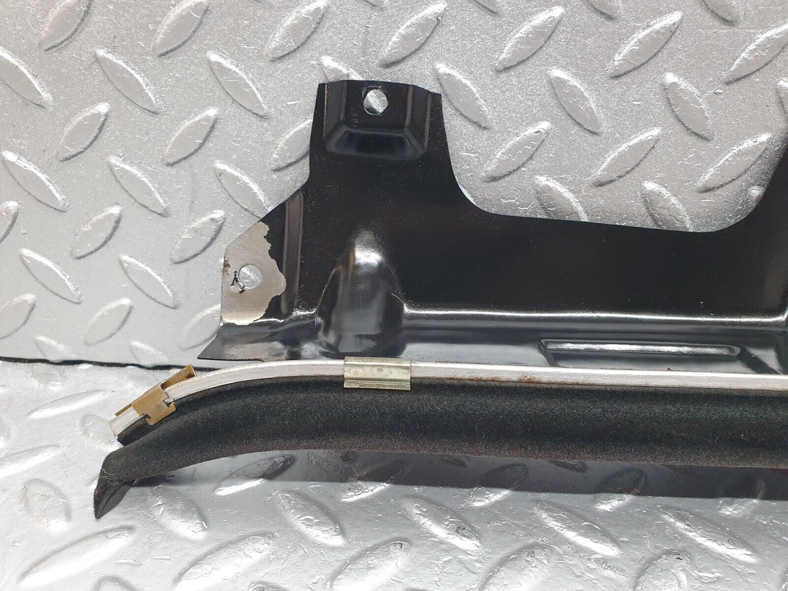 43904 Mercedes-Benz C123 230CE Coupe Rear Left Window Channel Support Bracket