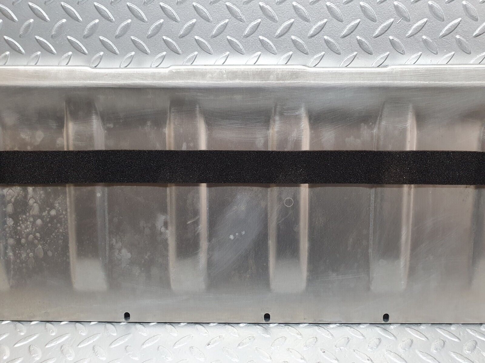 42229 Mercedes-Benz R129 320SL Coupe Fuel Tank Rear Cover