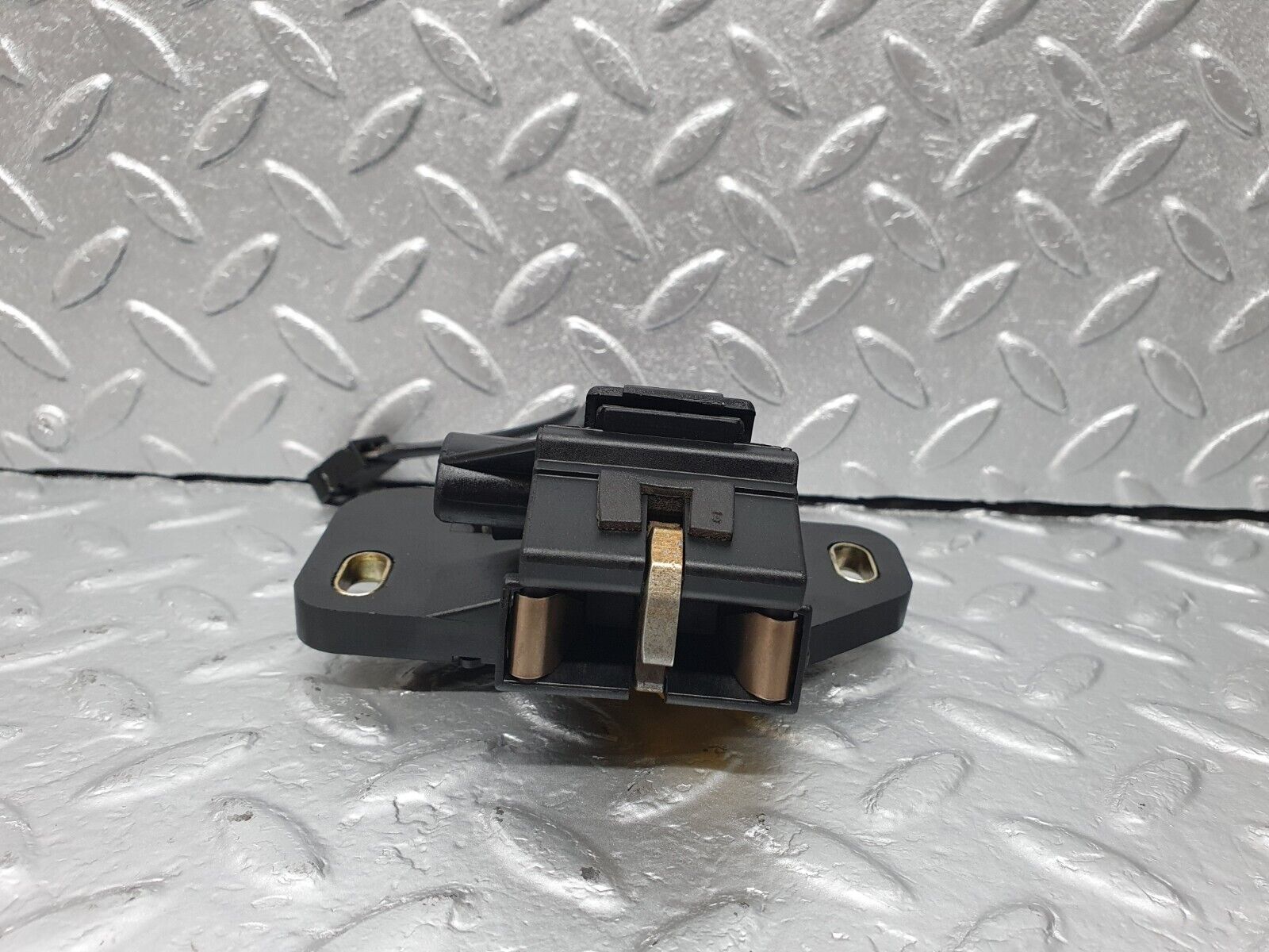 42232 Mercedes-Benz R129 320SL Coupe Trunk Lock 1298001810