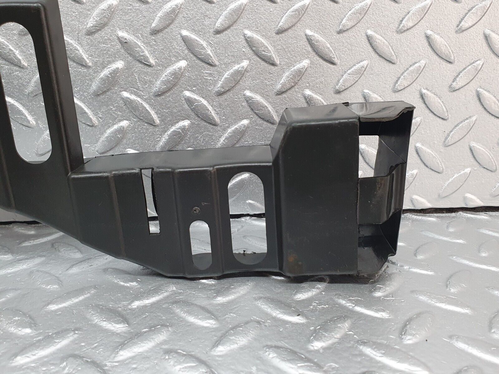 41737 Mercedes-Benz W202 C200 Car Jack Holder Cover 2028990414