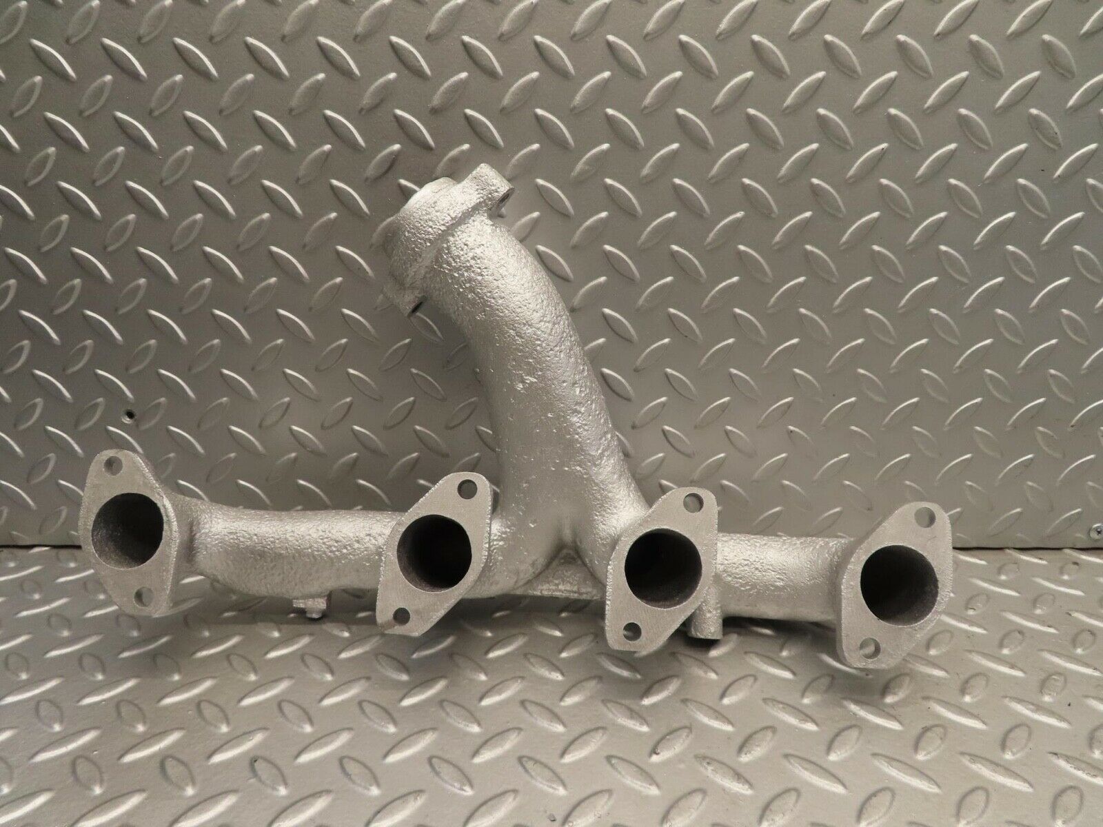 11762 Mercedes-Benz R107 450SL Exhaust Manifold Right 1171428701