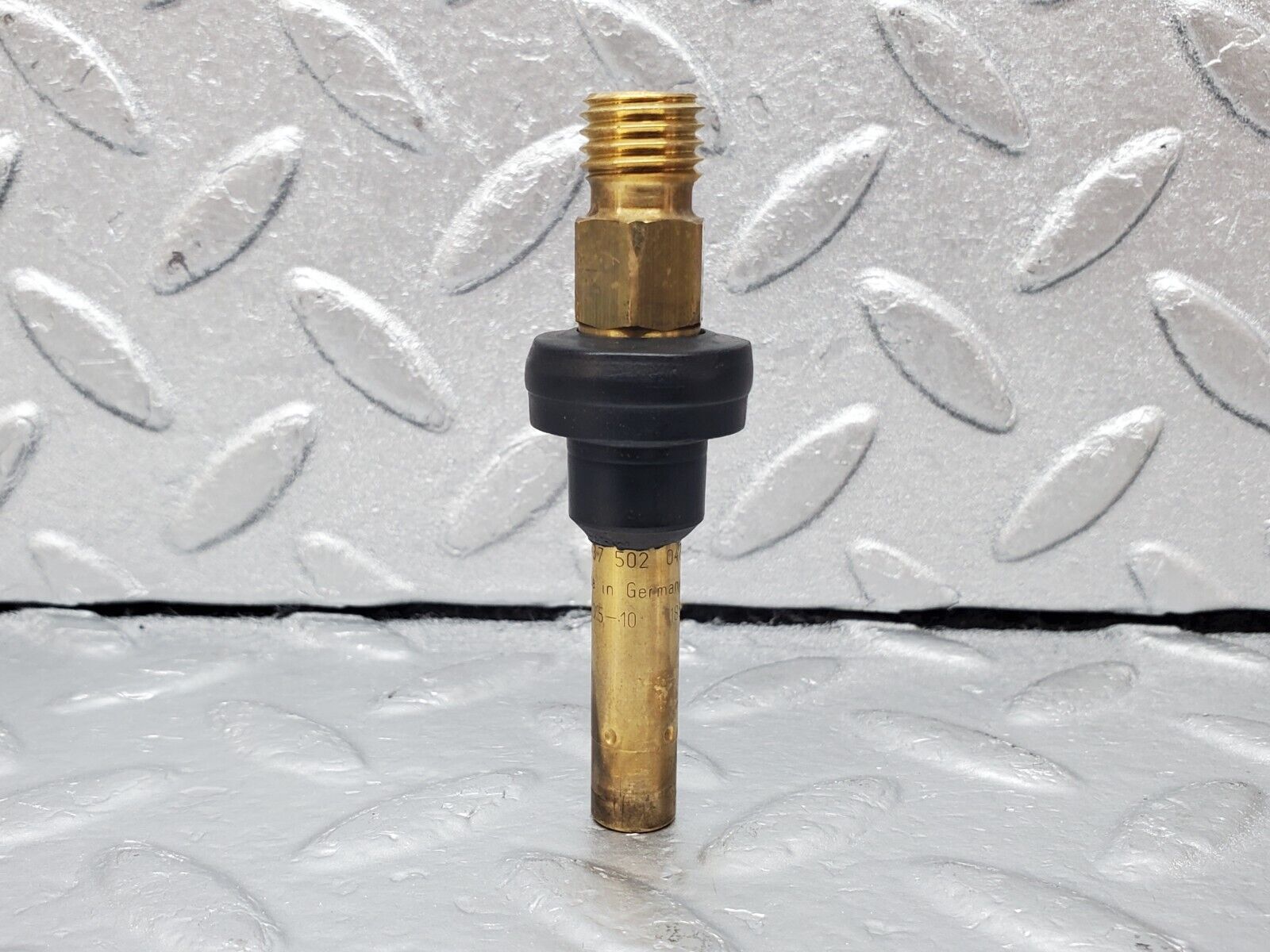 45340 Mercedes-Benz 280E M110.983 Fuel Injector Bosch 0437502047