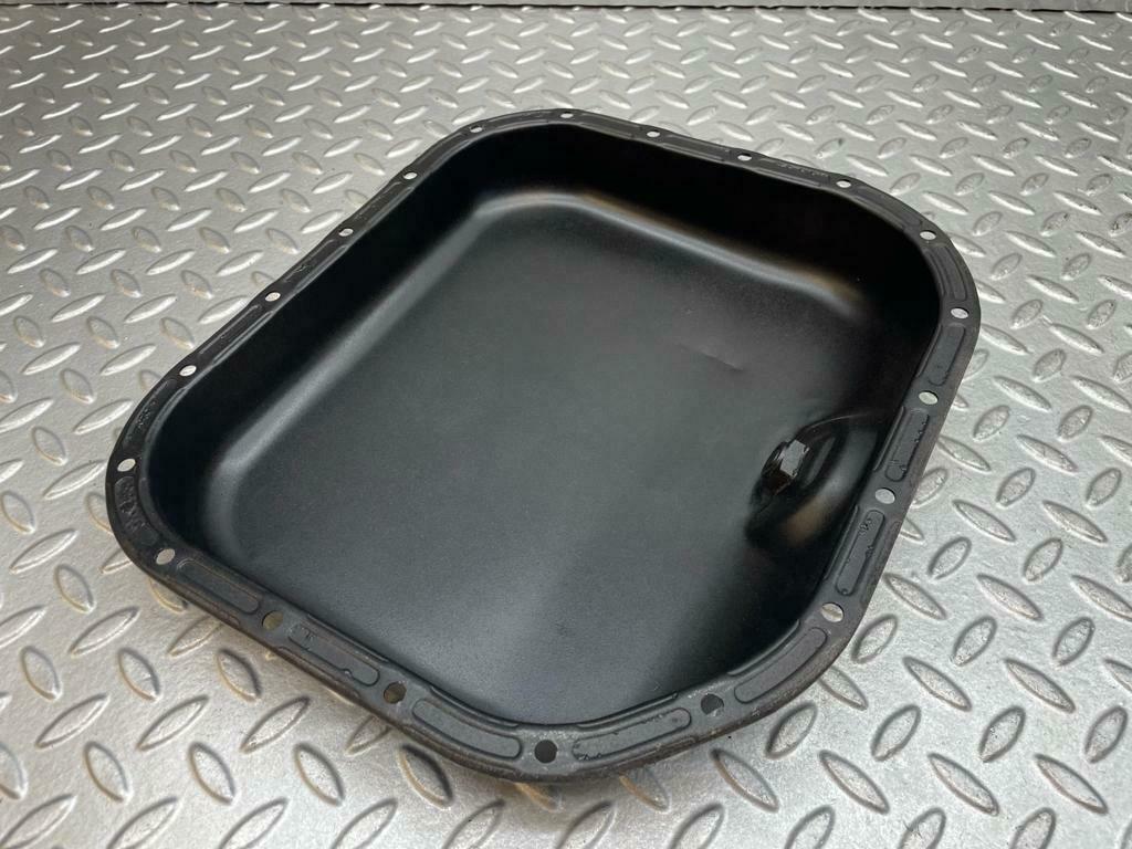 0018 Mercedes-Benz W116 350 SE Oil Sump Cover