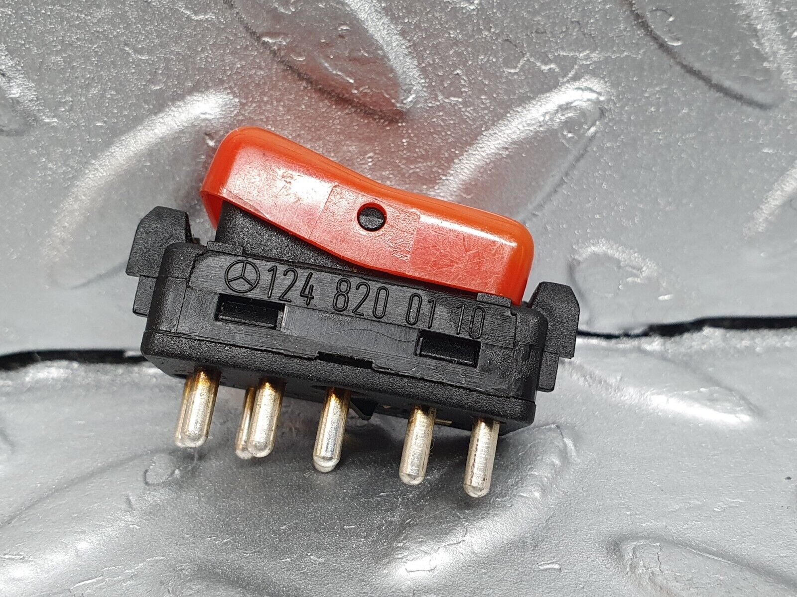 41647 Mercedes-Benz W124 200E Hazard Warning Light Switch 1248200110